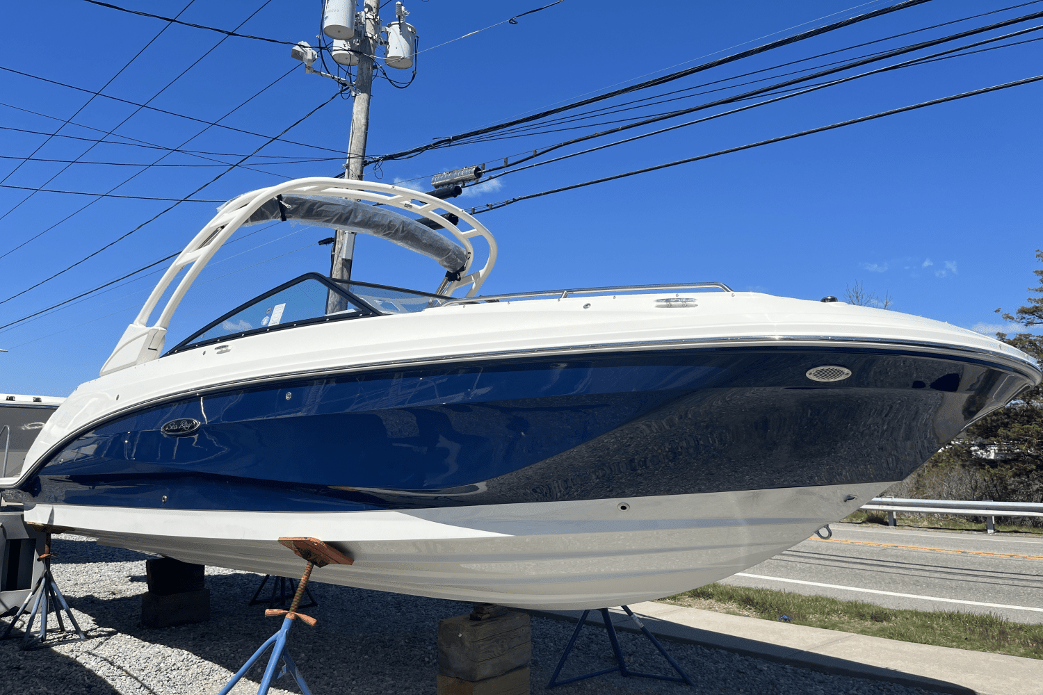 2024 Sea Ray
                                                             SDX 250 Outboard Image Thumbnail #0