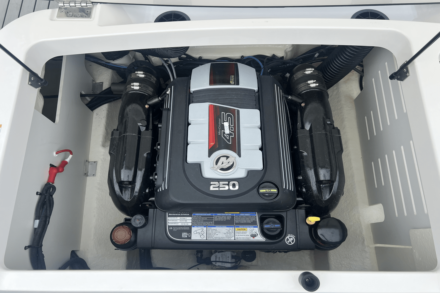 2024 Sea Ray SPX 210 Image Thumbnail #44
