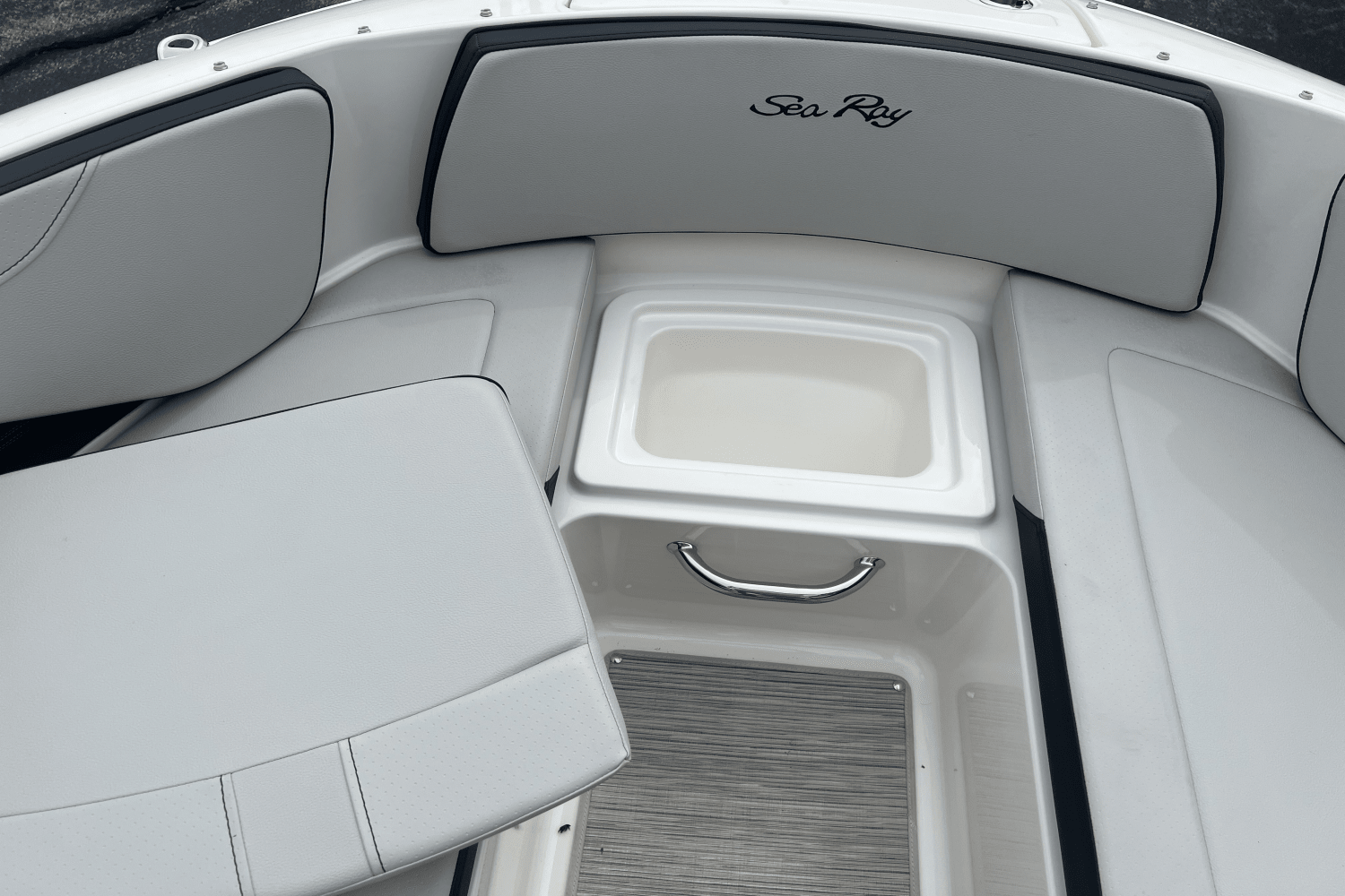 2024 Sea Ray SPX 210 Image Thumbnail #10