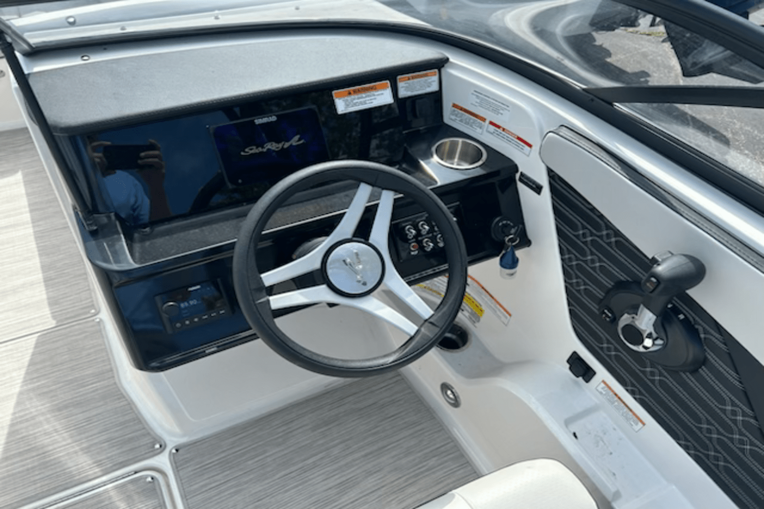 2024 Sea Ray SPX 210 Image Thumbnail #10