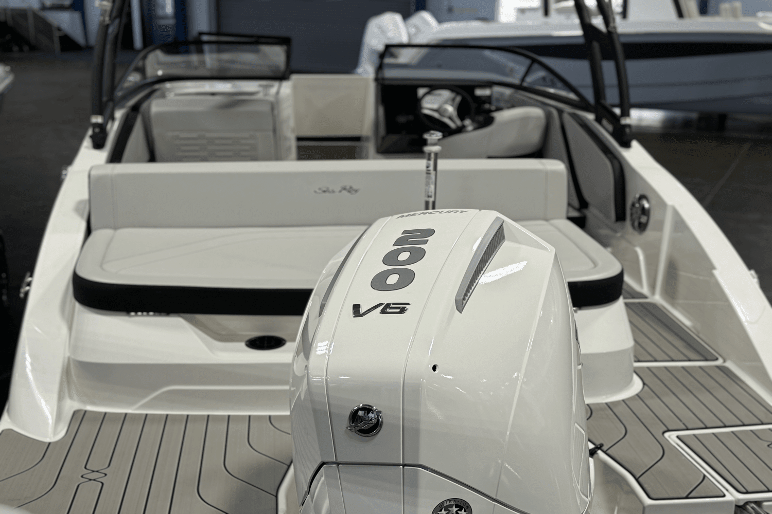 2024 Sea Ray SPX 210 Outboard Image Thumbnail #3