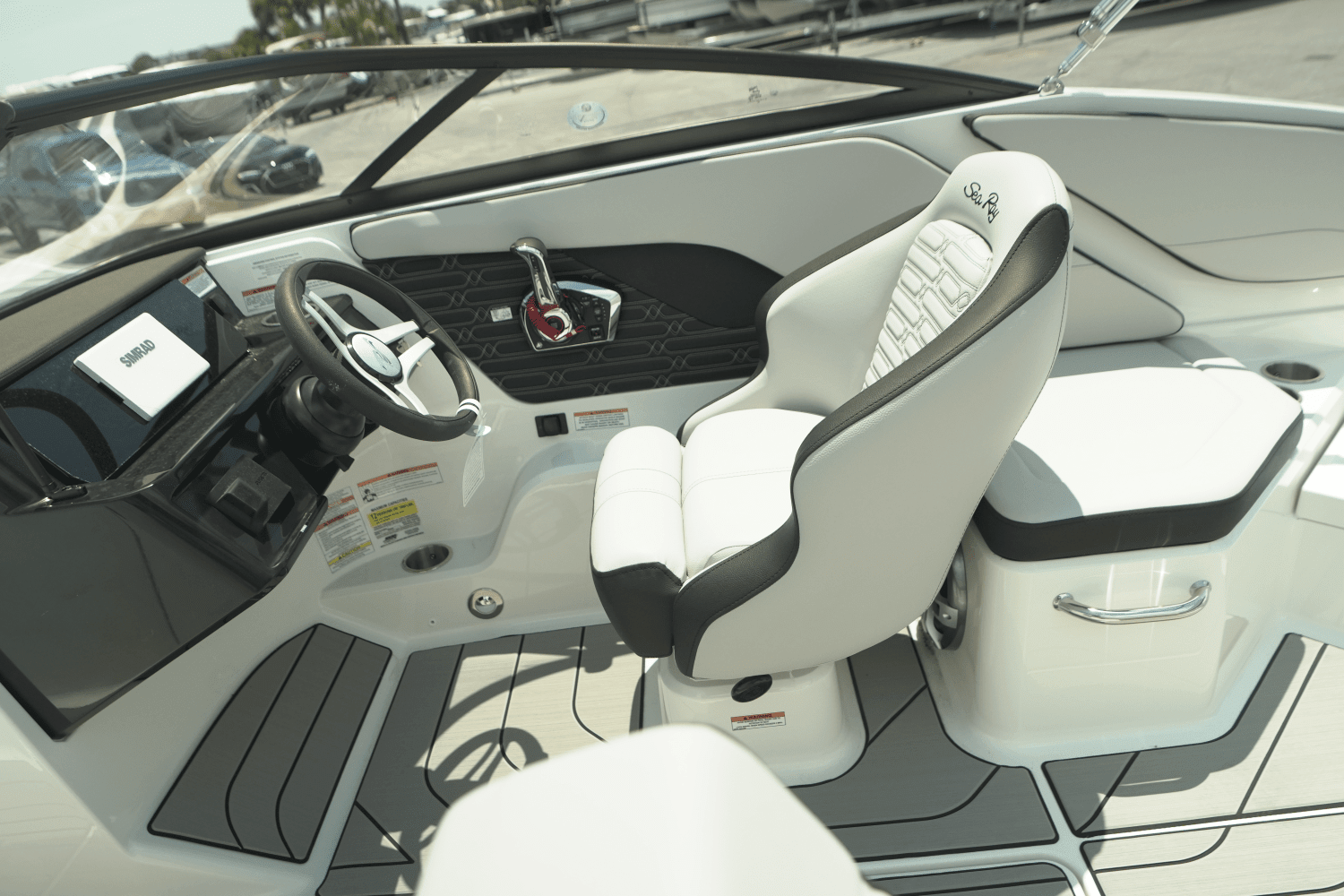 2024 Sea Ray SPX 210 Outboard Image Thumbnail #12