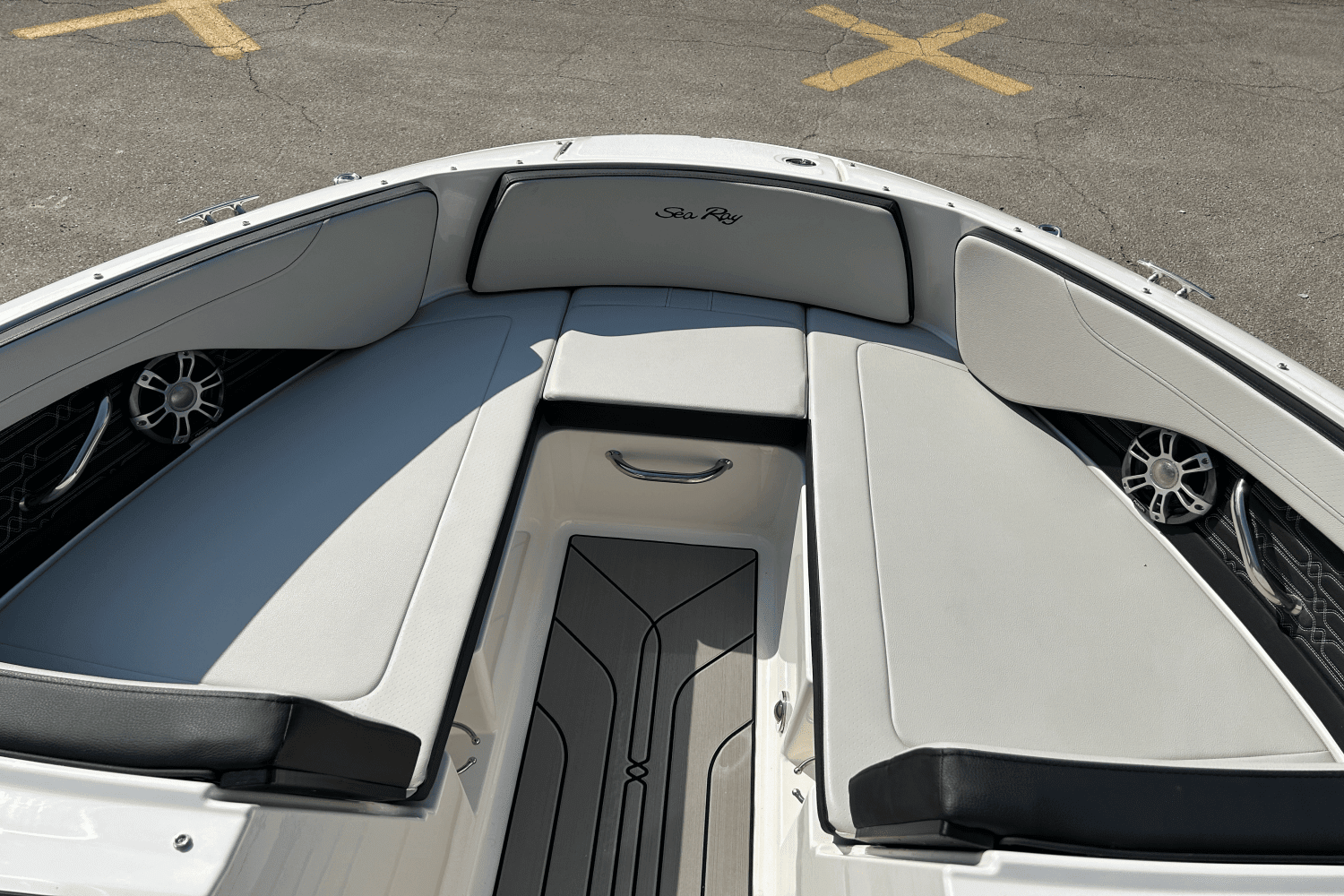 2025 Sea Ray SPX 210 Outboard Image Thumbnail #15