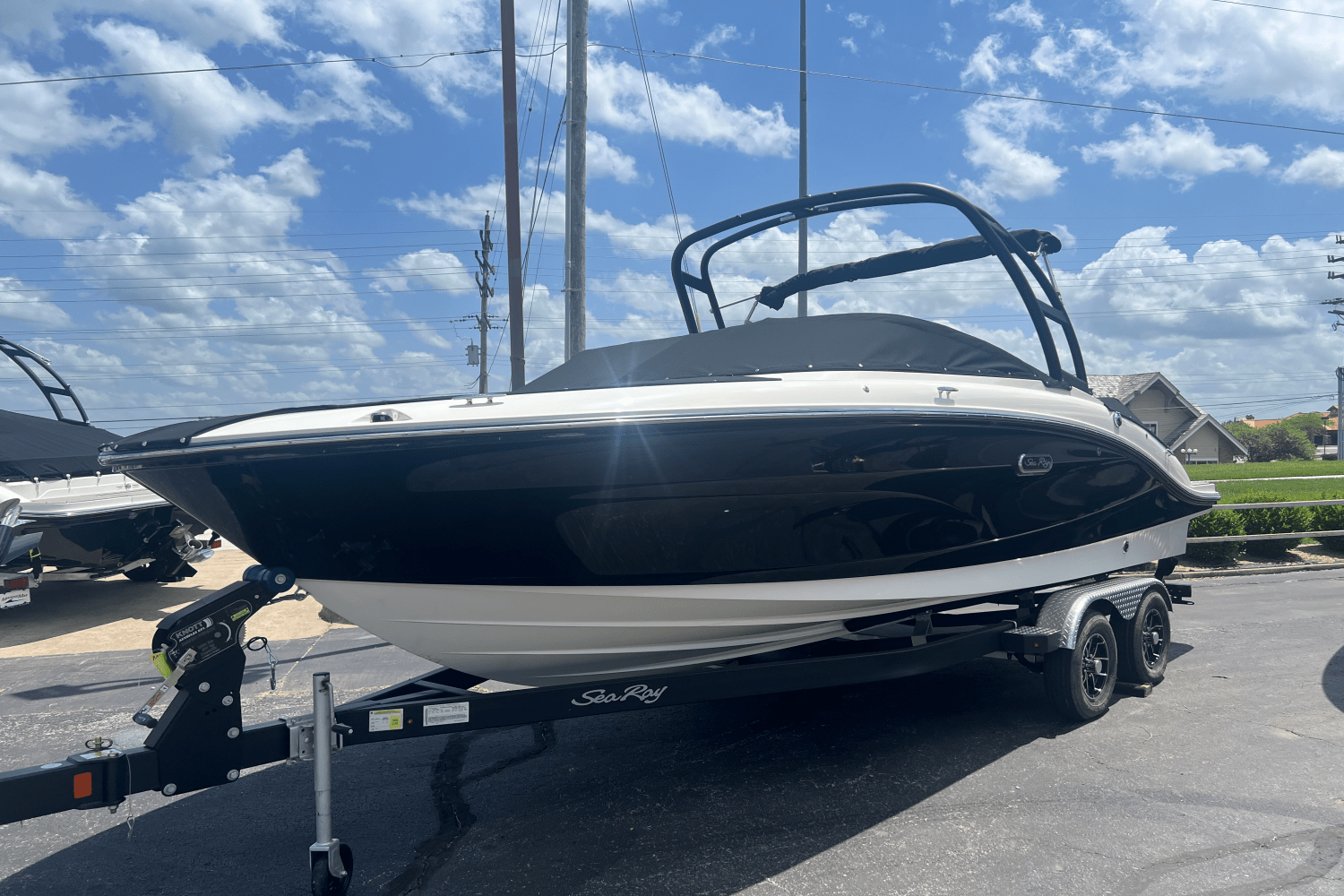 2025 Sea Ray SPX 210 Outboard Image Thumbnail #1