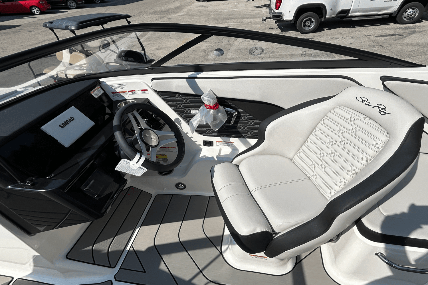 2025 Sea Ray SPX 210 Outboard Image Thumbnail #11