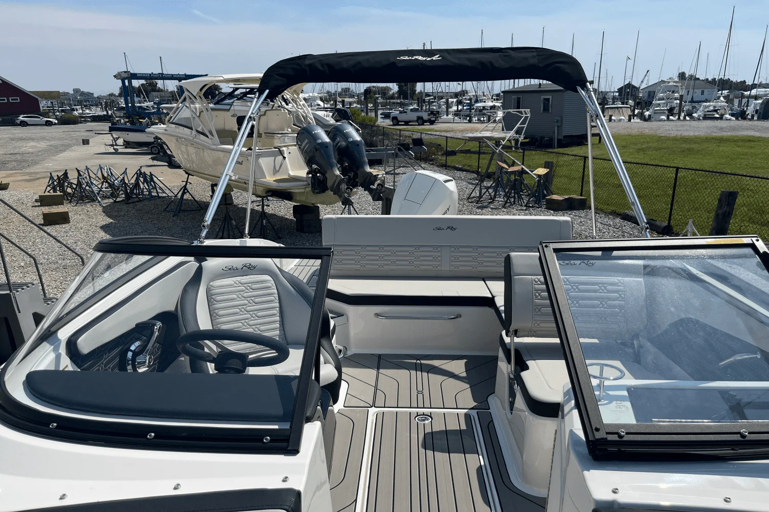 2025 Sea Ray SPX 210 Outboard Image Thumbnail #11