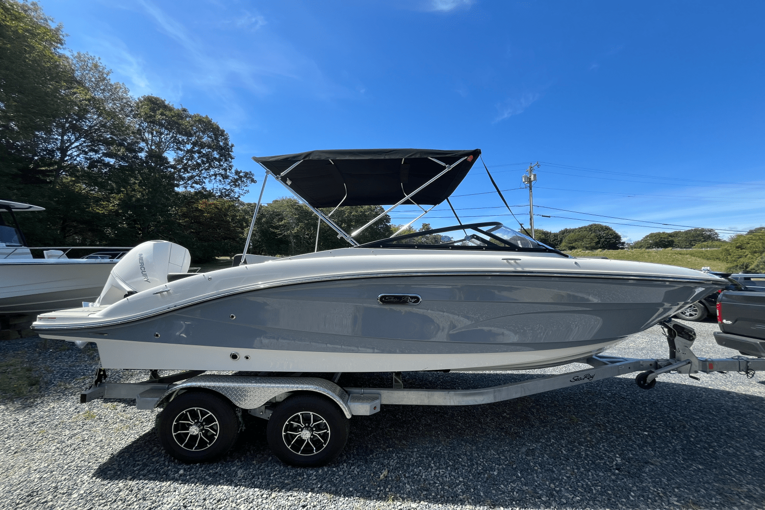 2025 Sea Ray SPX 210 Outboard Image Thumbnail #0