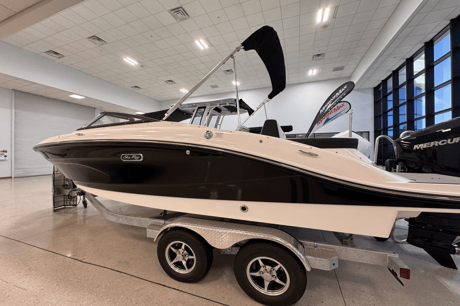 2025 Sea Ray SPX 210 Outboard Image Thumbnail #1