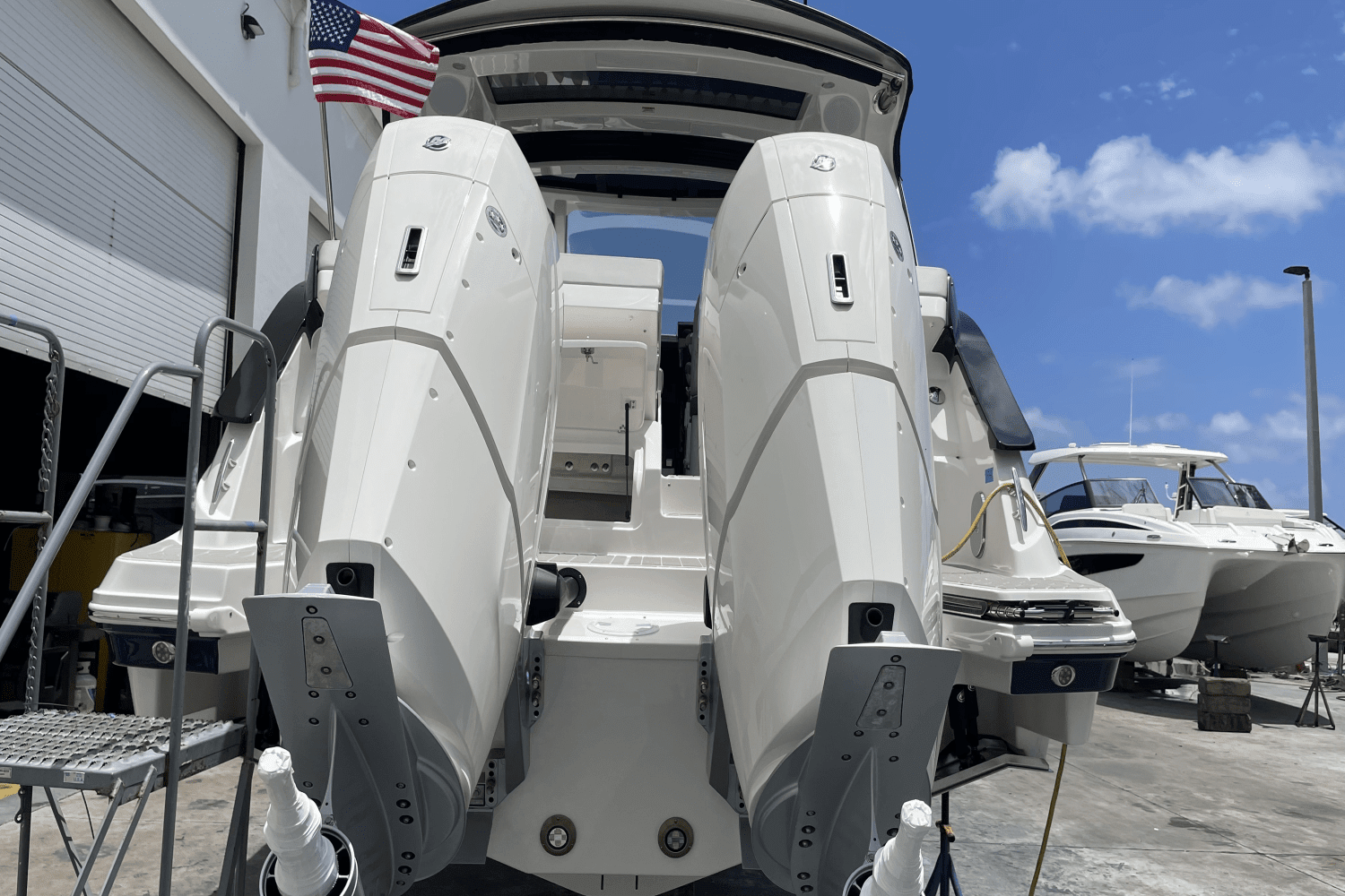 2024 Sea Ray Sundancer 370 Outboard Image Thumbnail #4