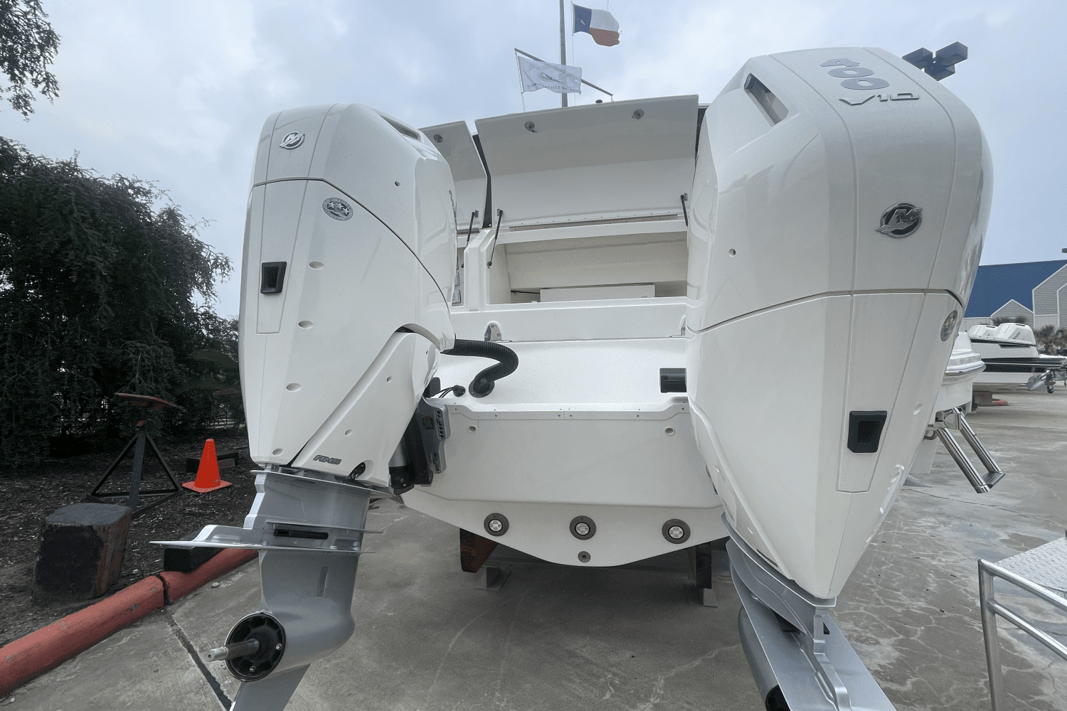 2024 Sea Ray Sundancer 320 Outboard Image Thumbnail #5