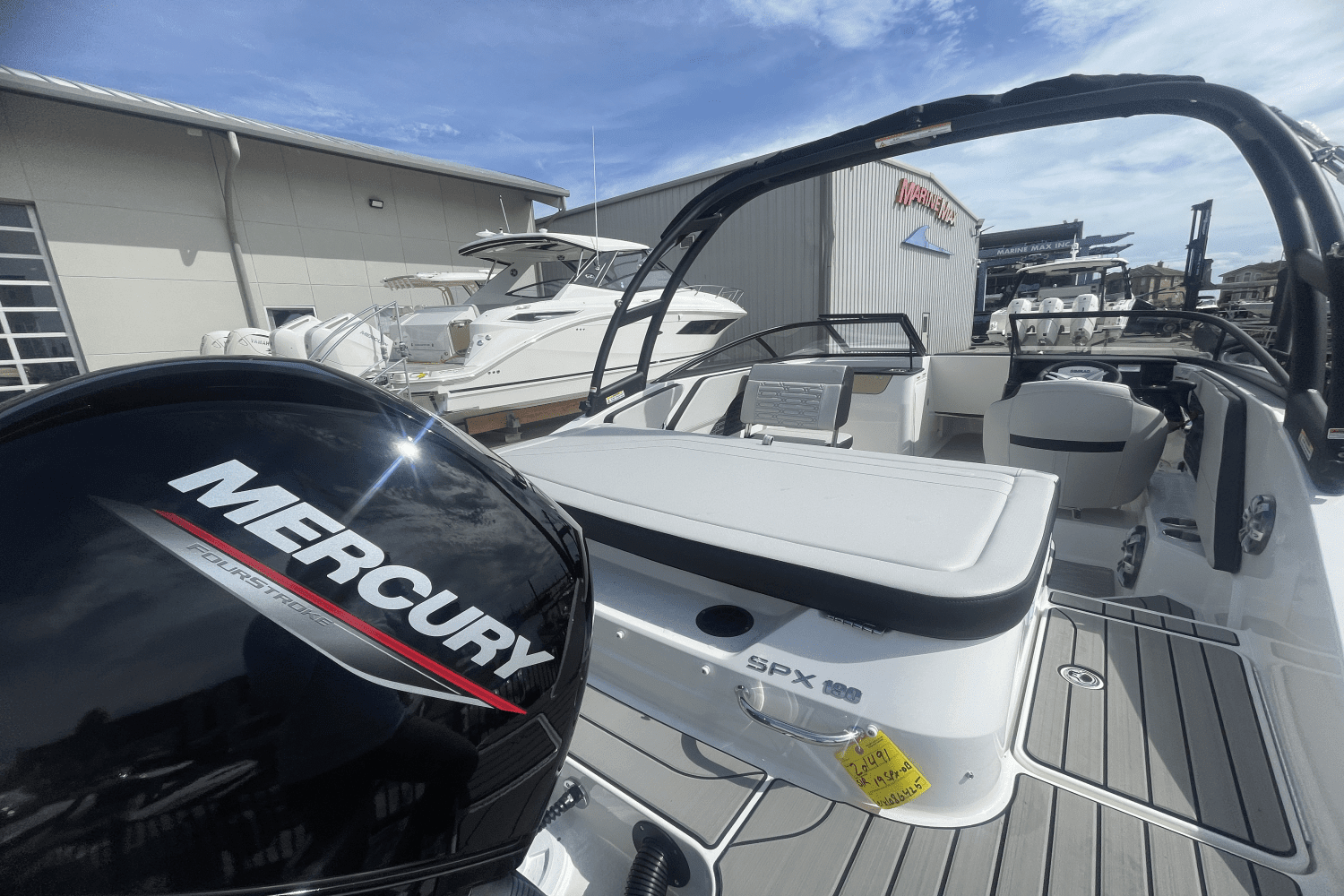 2025 Sea Ray SPX 190 Outboard Image Thumbnail #14