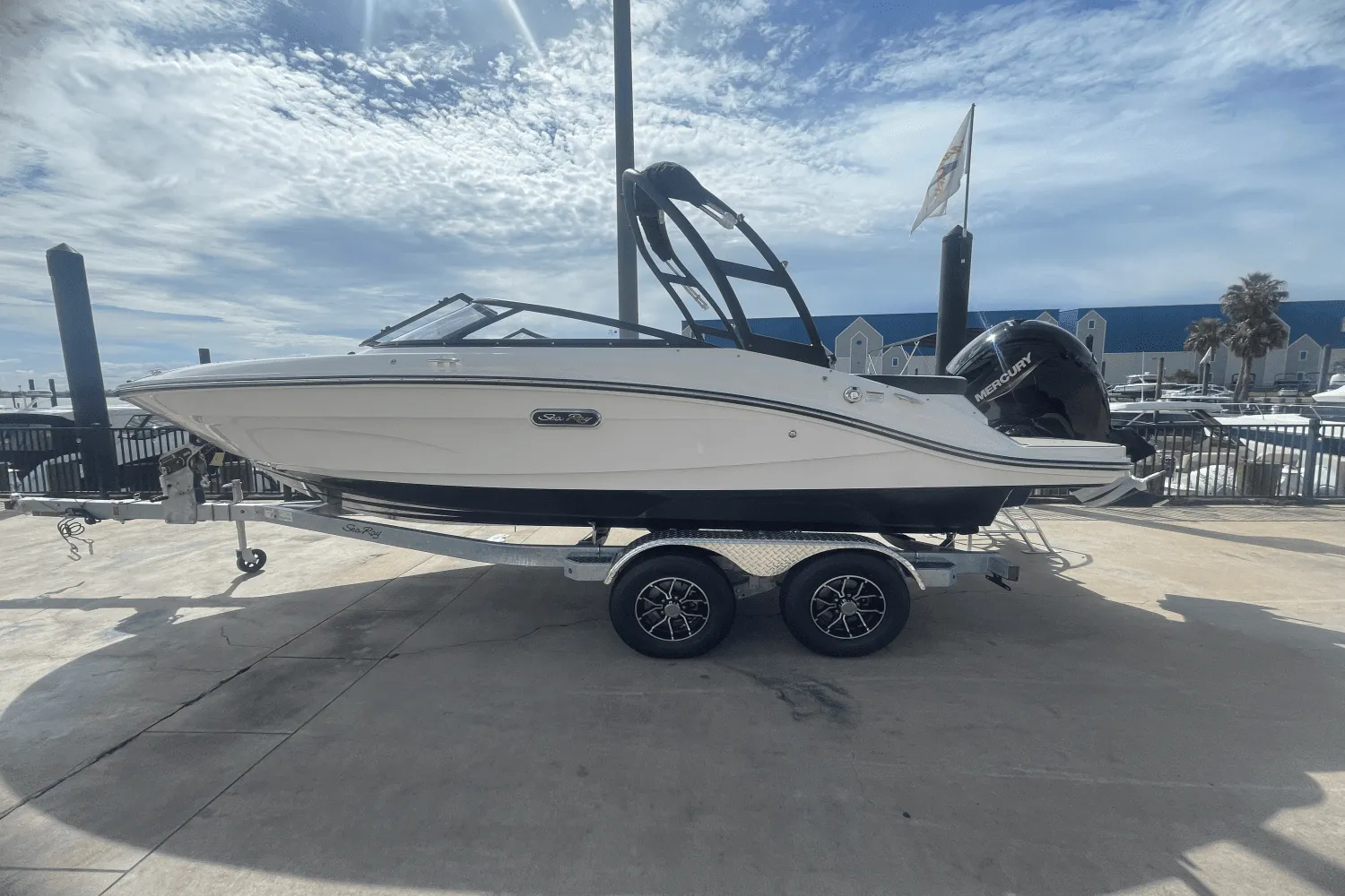 2025 Sea Ray SPX 190 Outboard Image Thumbnail #0