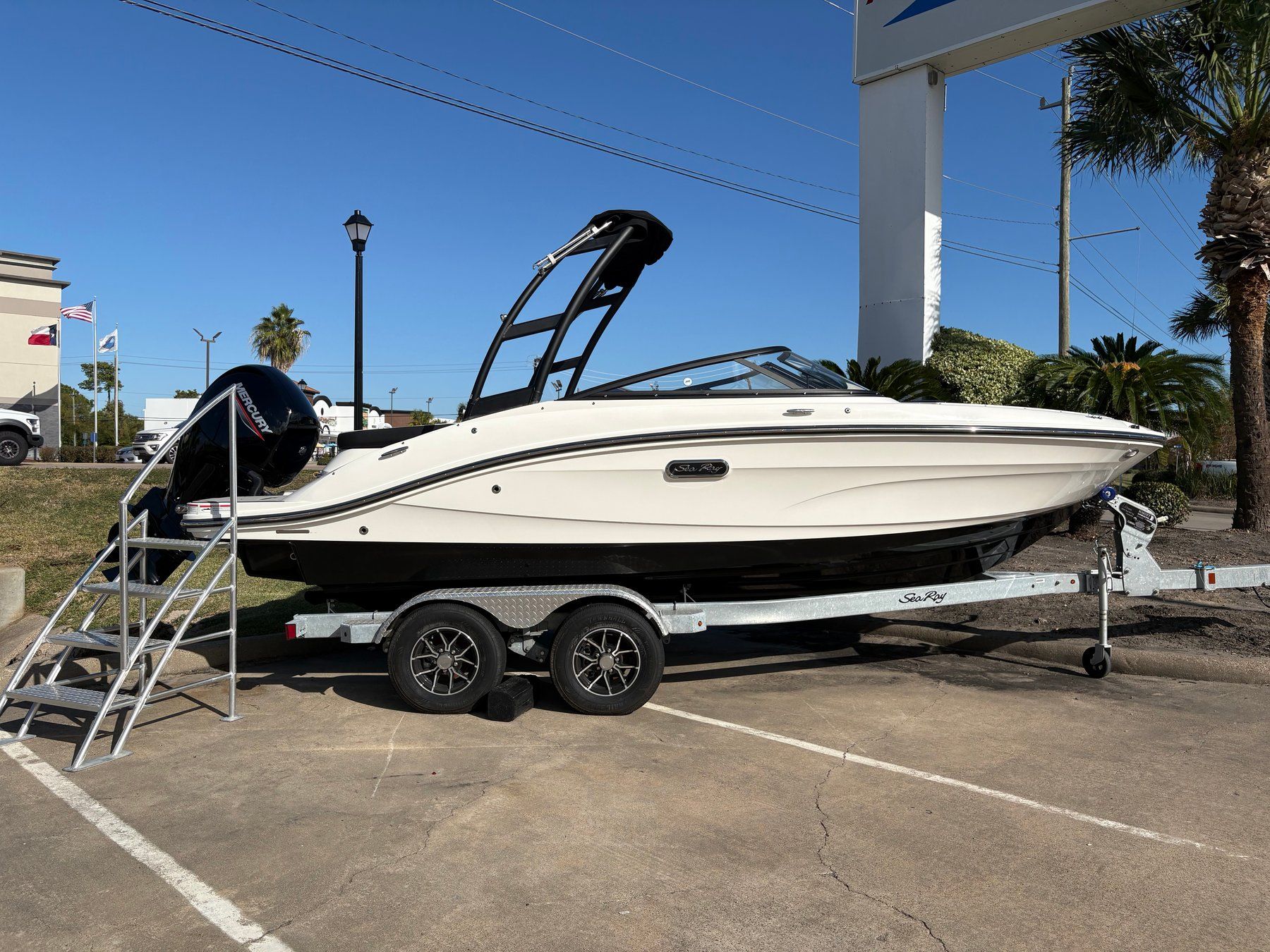 2025 Sea Ray SPX 190 Outboard Image Thumbnail #0