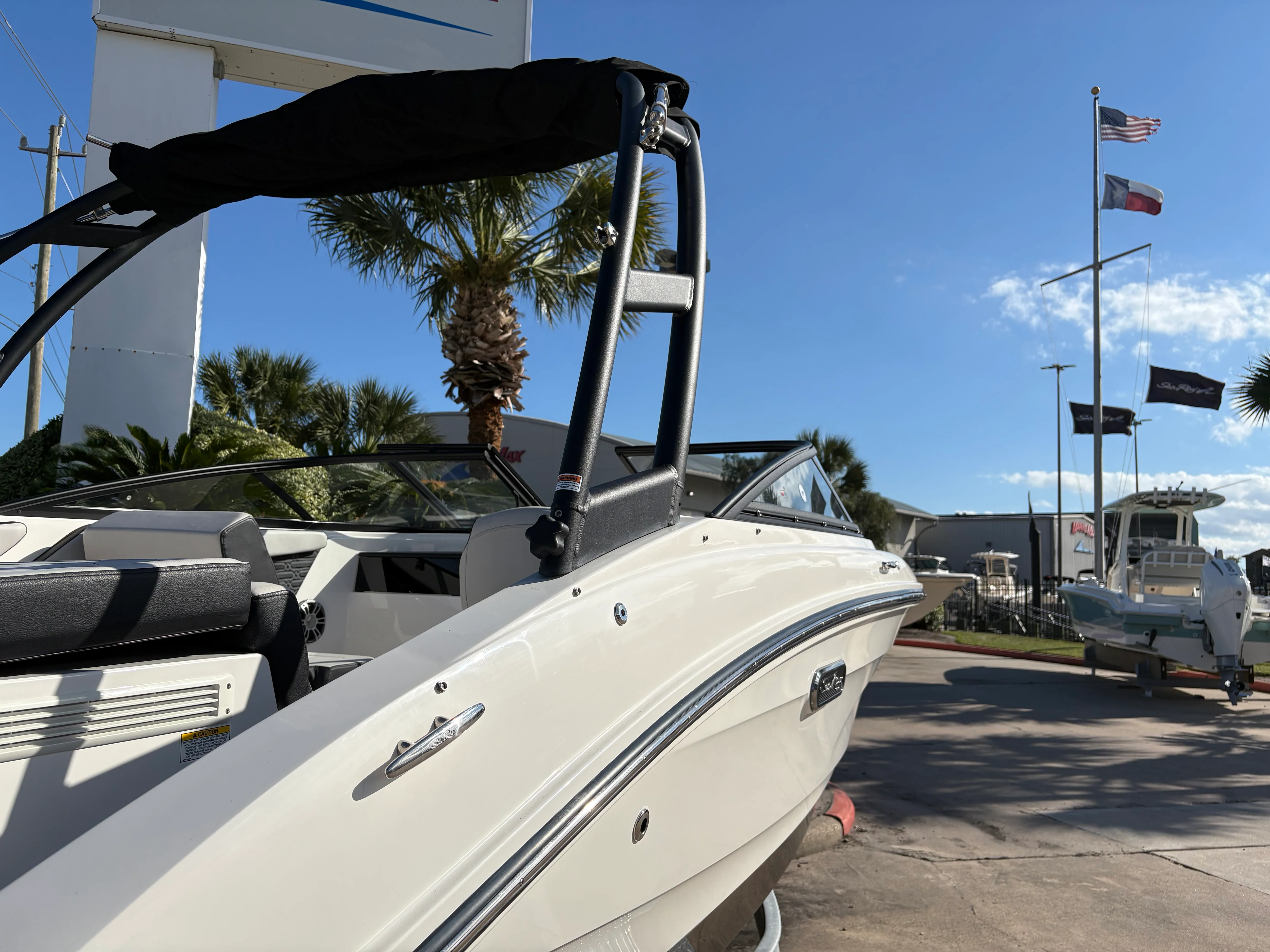 2025 Sea Ray SPX 190 Outboard Image Thumbnail #1