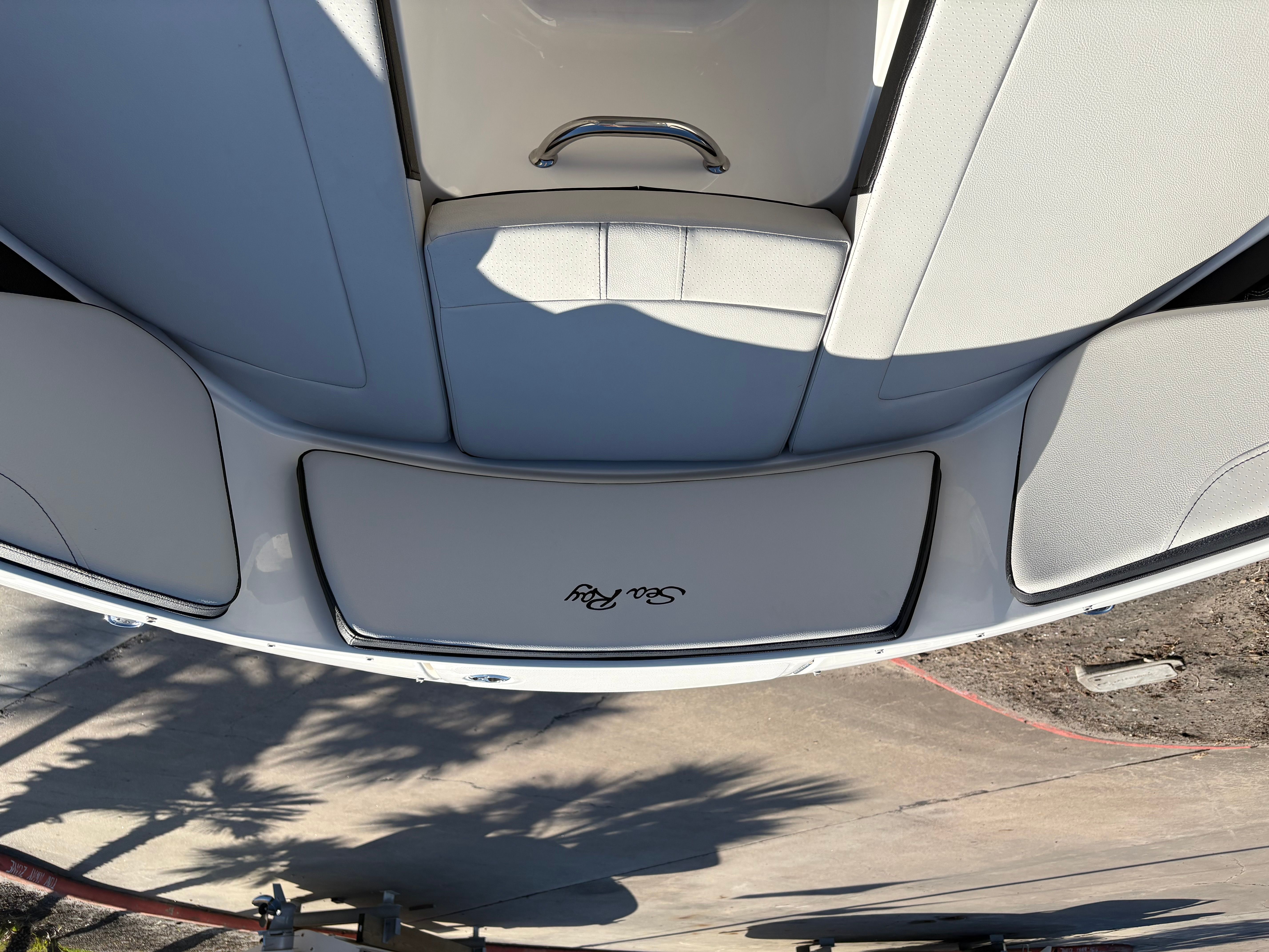 2025 Sea Ray SPX 190 Outboard Image Thumbnail #11