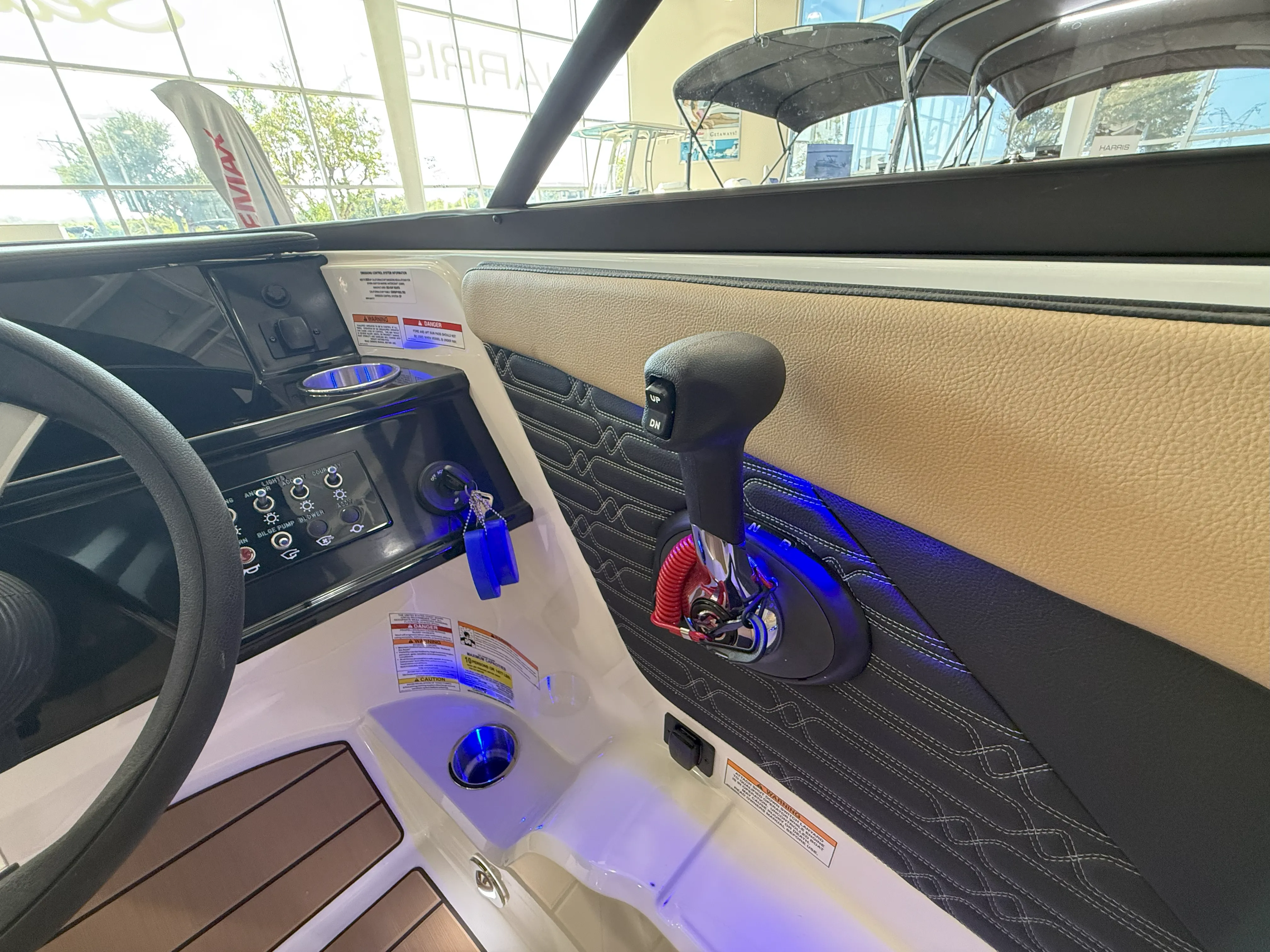 2025 Sea Ray SPX 190 Outboard Image Thumbnail #17
