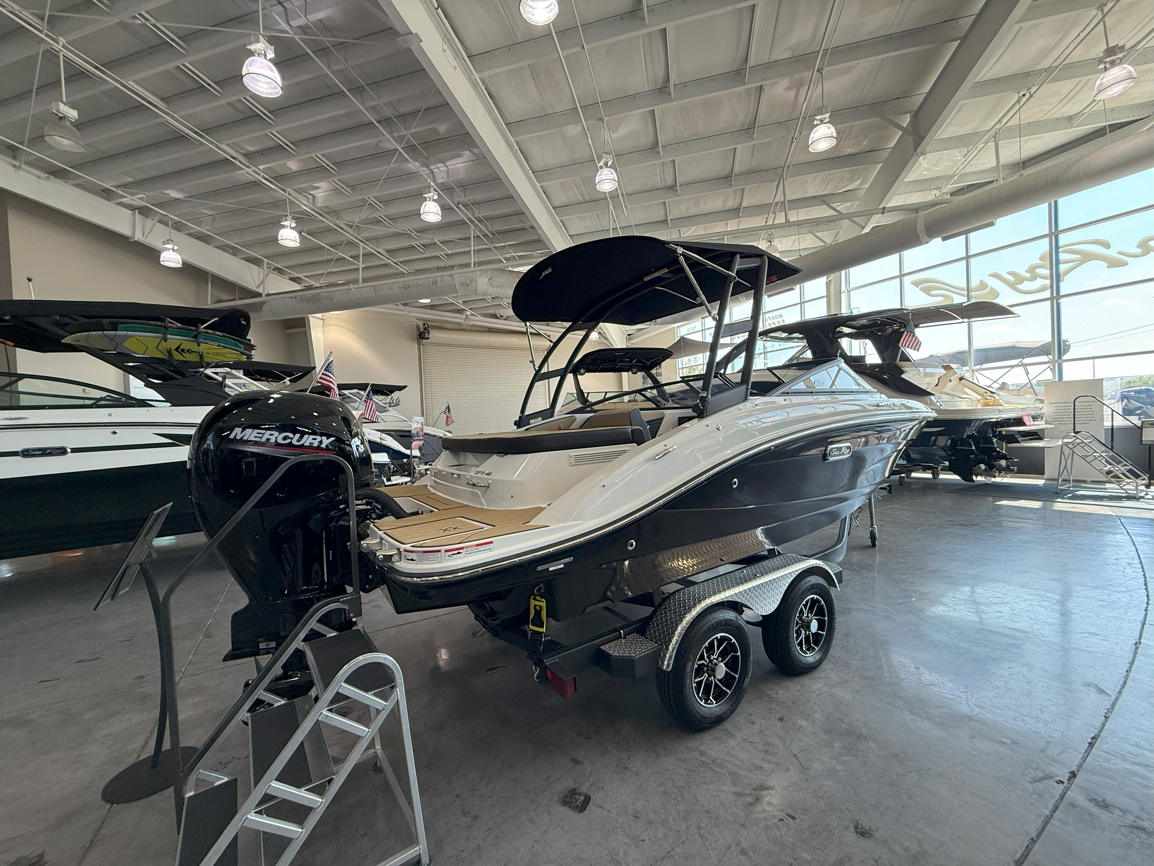 2025 Sea Ray SPX 190 Outboard Image Thumbnail #4
