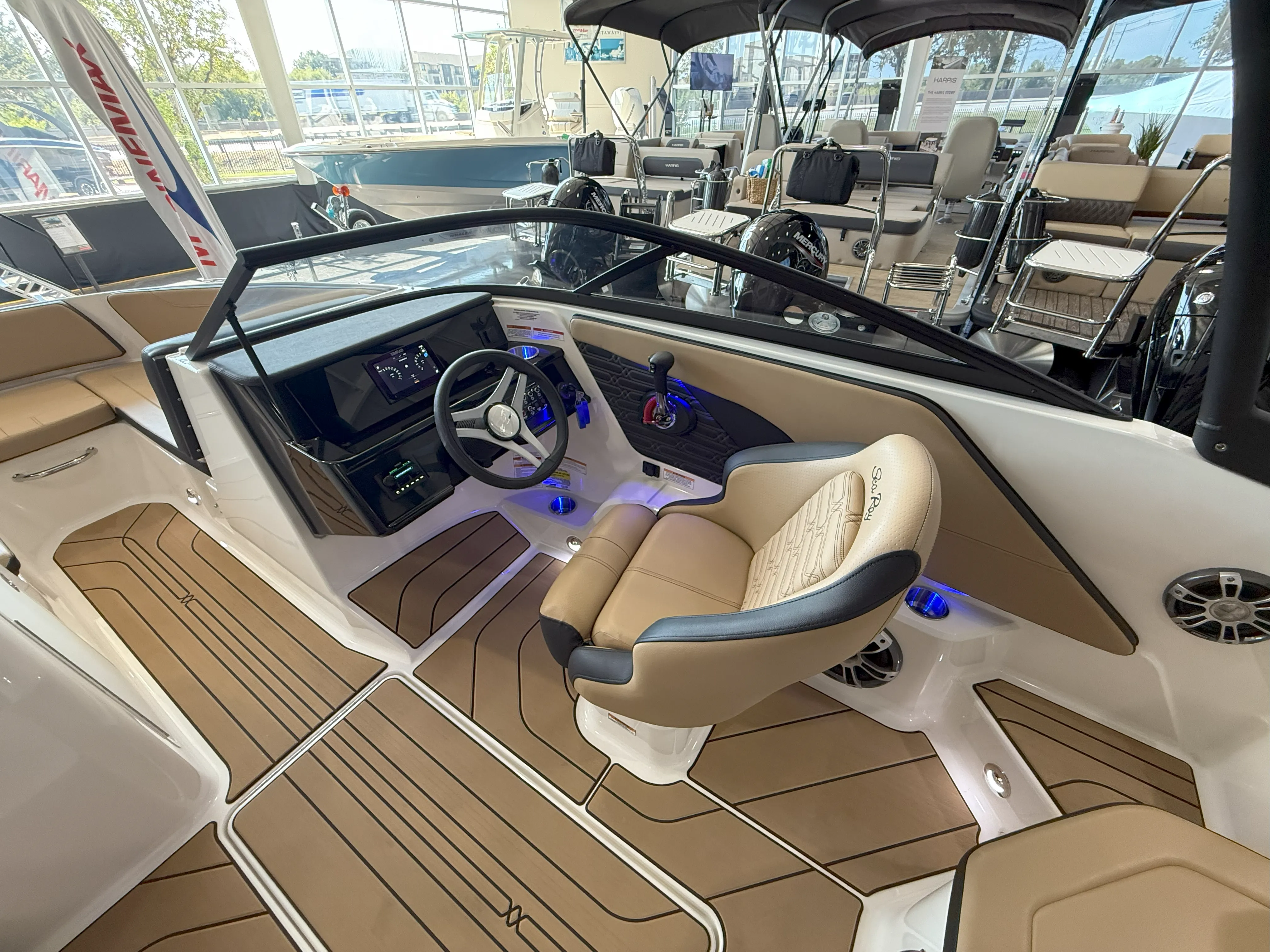 2025 Sea Ray SPX 190 Outboard Image Thumbnail #13