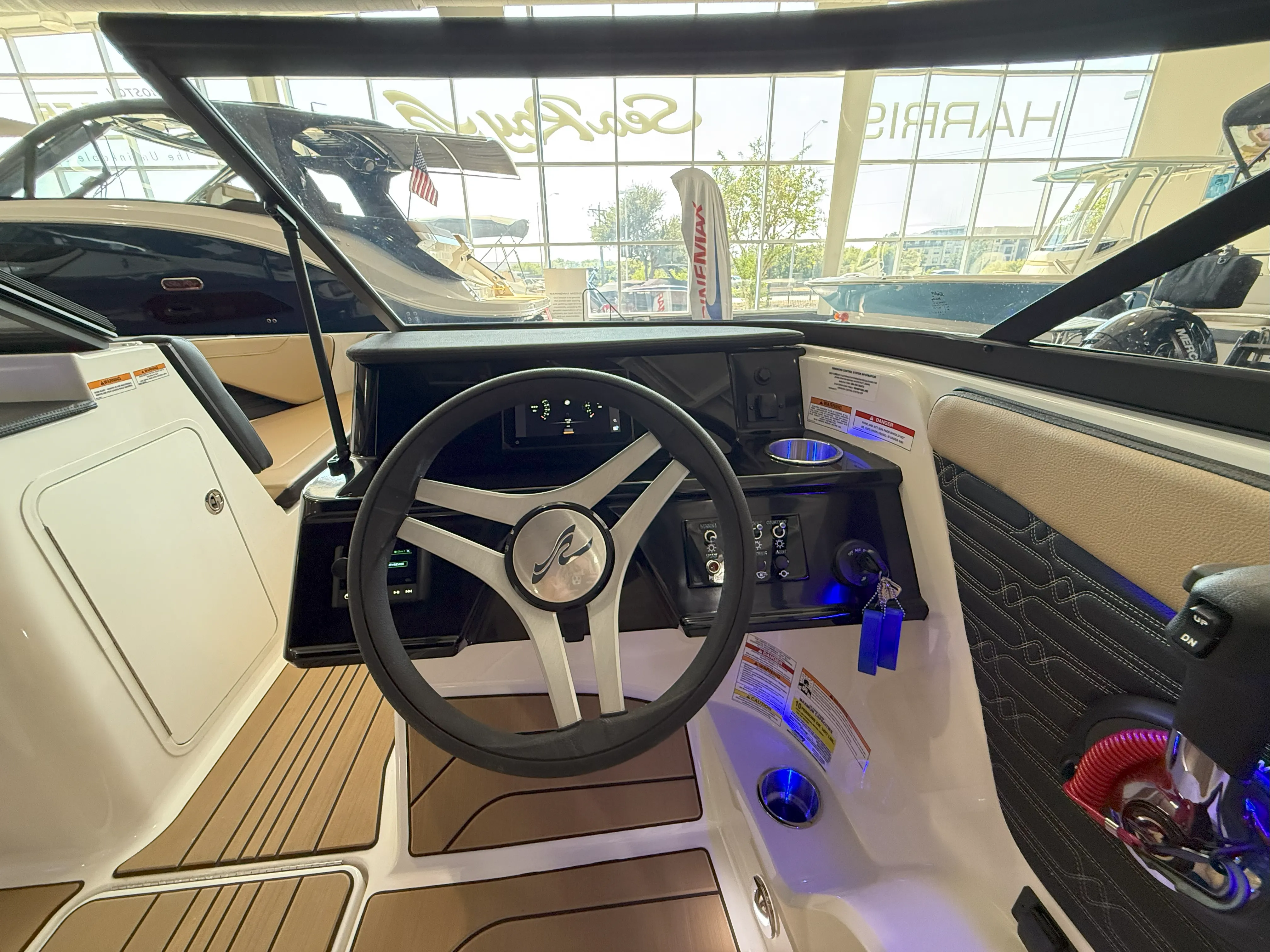 2025 Sea Ray SPX 190 Outboard Image Thumbnail #16