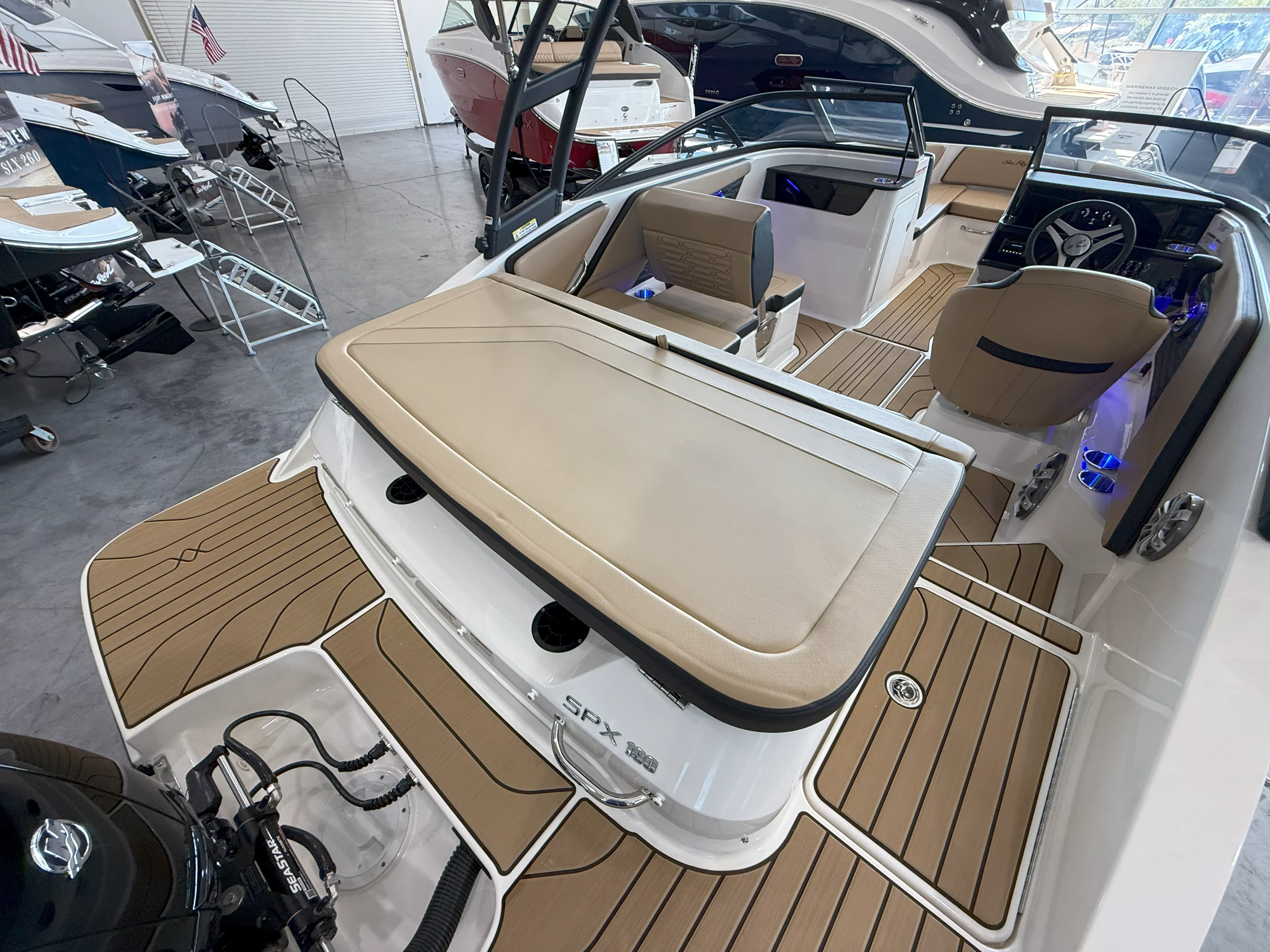 2025 Sea Ray SPX 190 Outboard Image Thumbnail #7