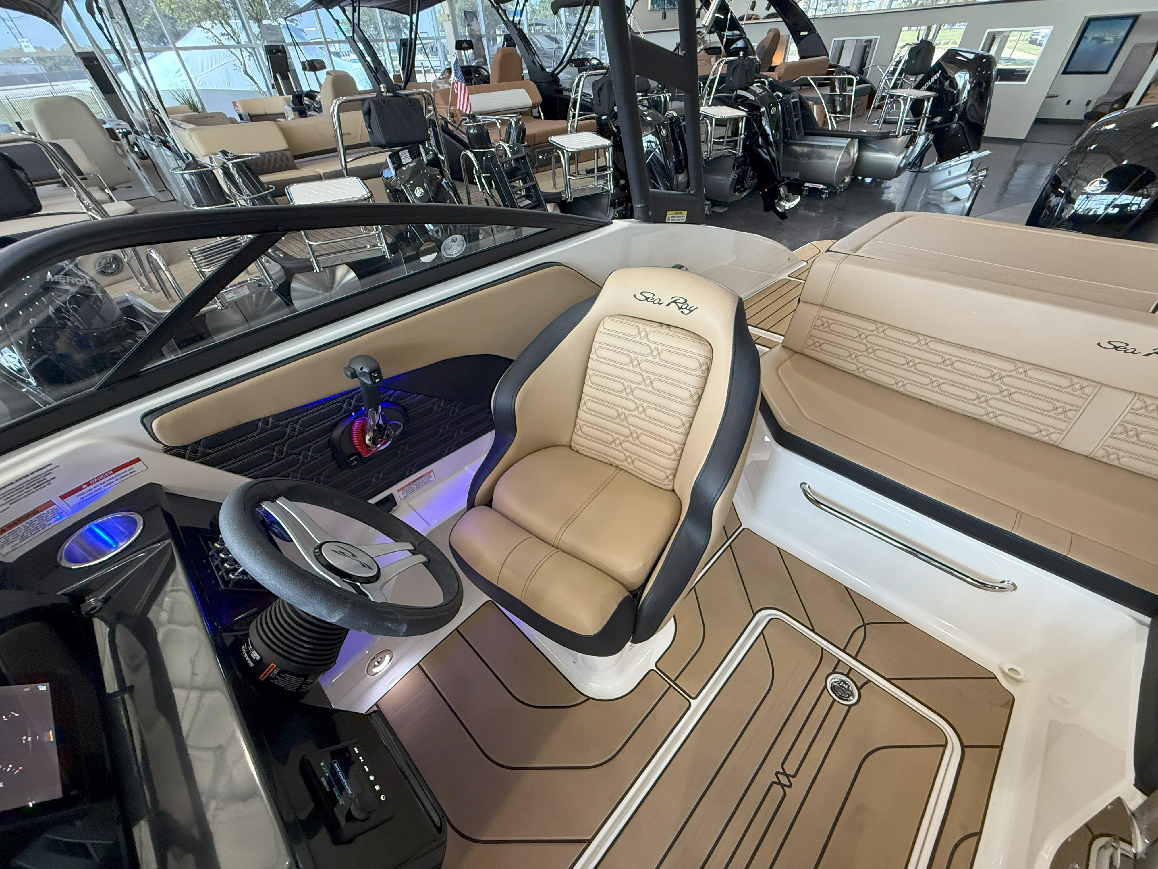 2025 Sea Ray SPX 190 Outboard Image Thumbnail #14