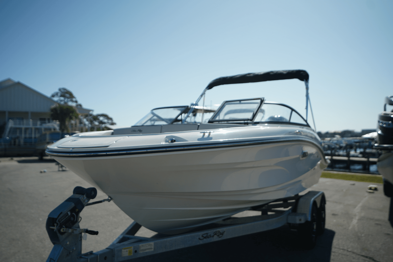 Thumbnail 3 for 2025 Sea Ray SPX 190 Outboard