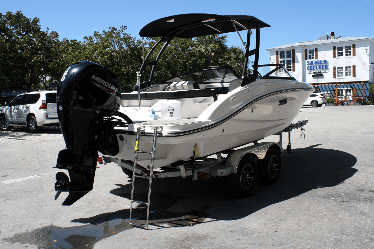 2025 Sea Ray SPX 190 Outboard Image Thumbnail #4