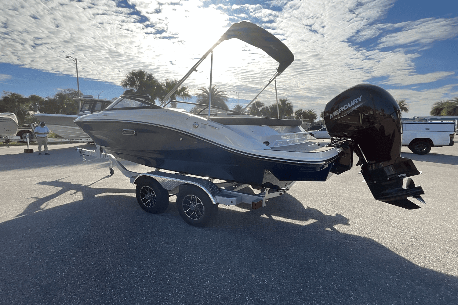 2025 Sea Ray SPX 190 Outboard Image Thumbnail #9