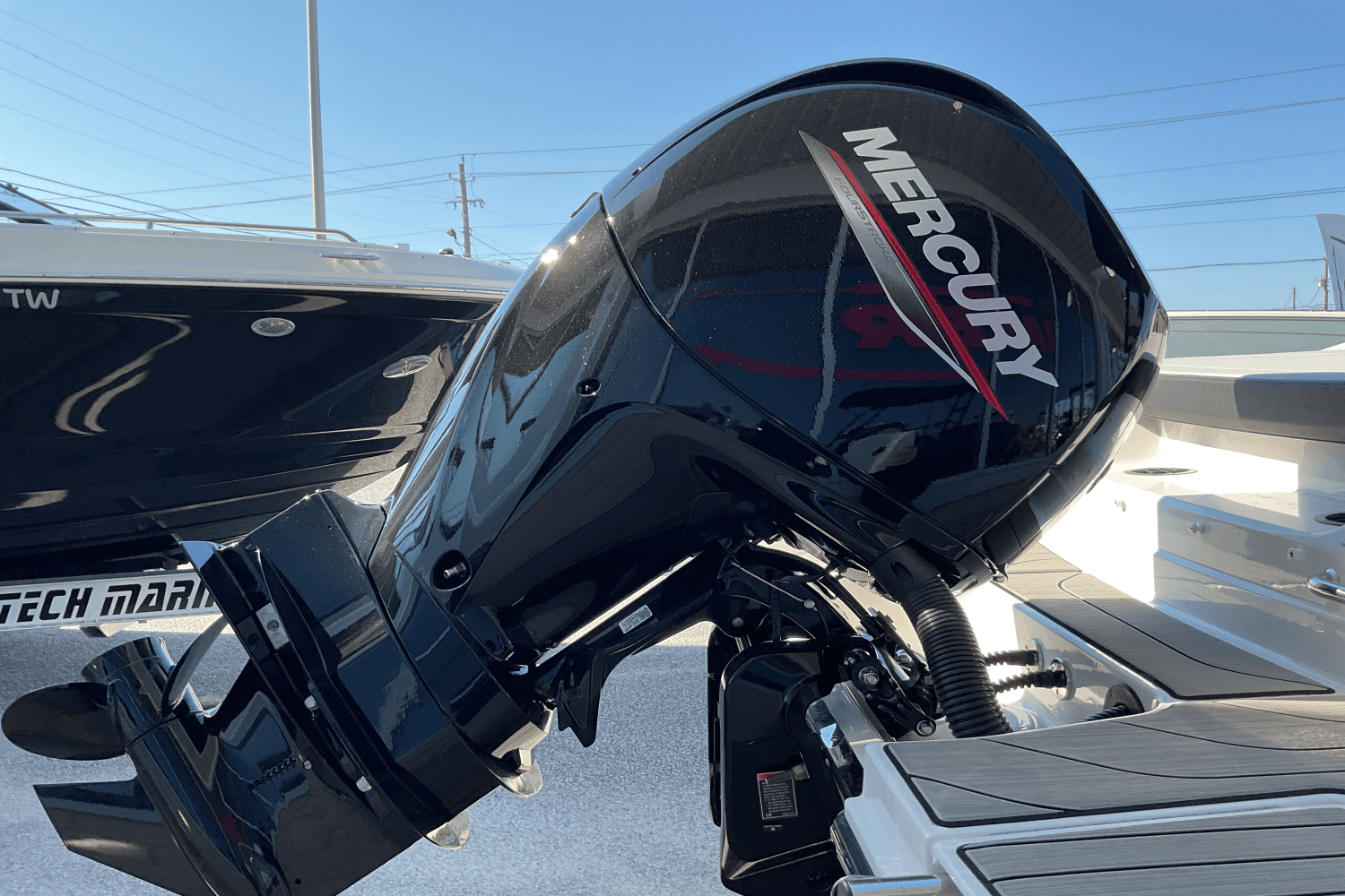 2025 Sea Ray SPX 190 Outboard Image Thumbnail #2