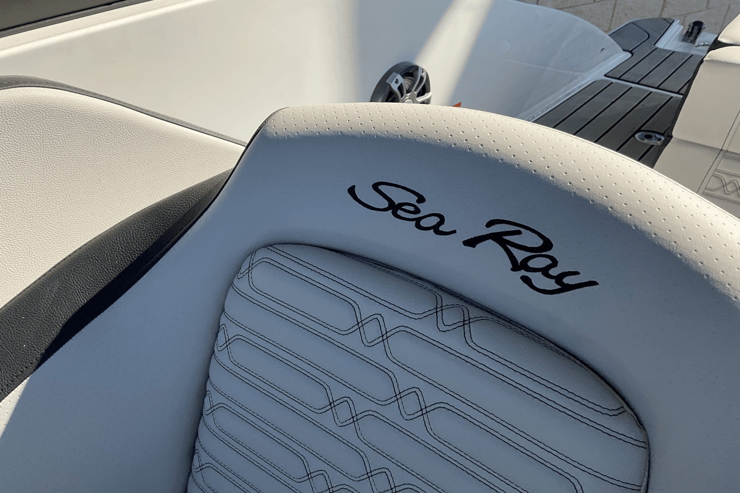 2025 Sea Ray SPX 190 Outboard Image Thumbnail #7