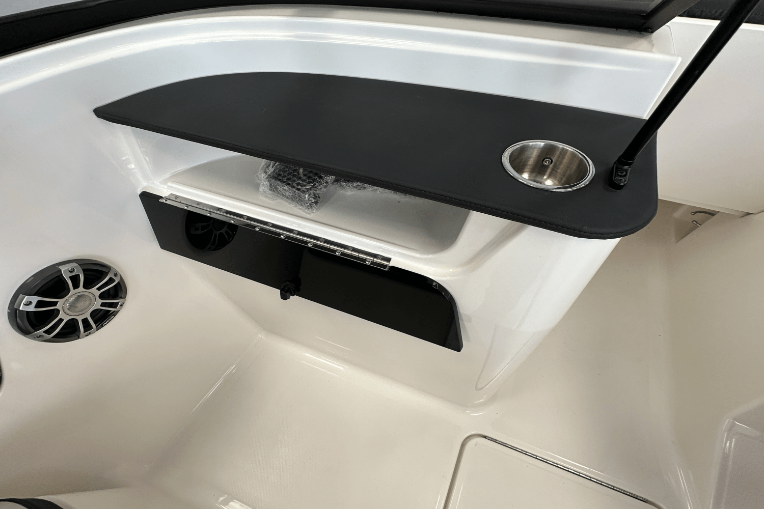 2025 Sea Ray SPX 190 Outboard Image Thumbnail #14