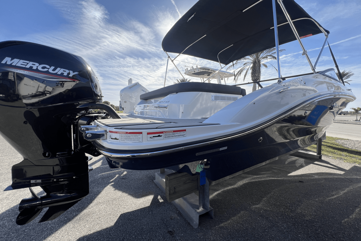 2025 Sea Ray SPX 190 Outboard Image Thumbnail #4