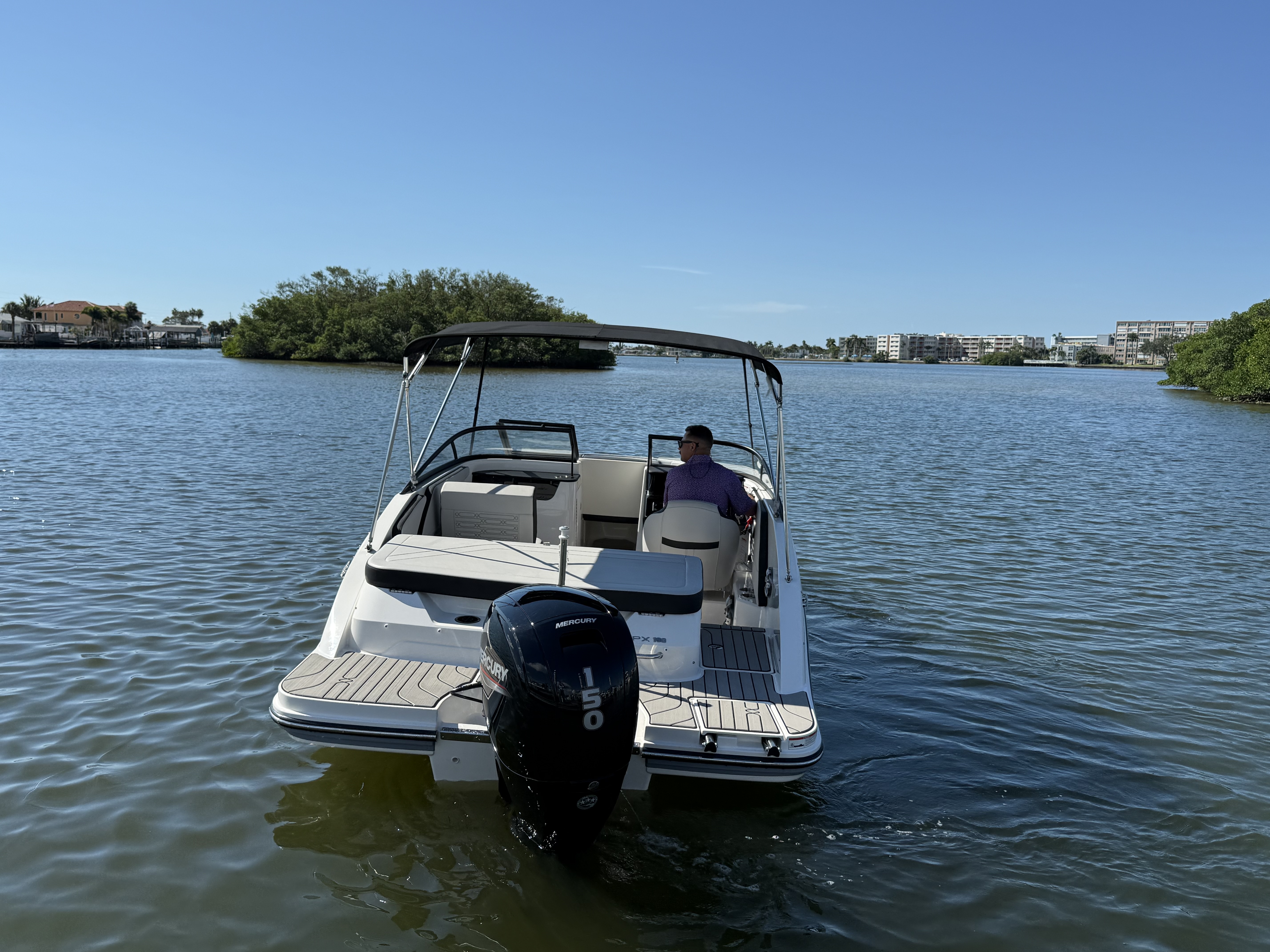 2025 Sea Ray SPX 190 Outboard Image Thumbnail #9