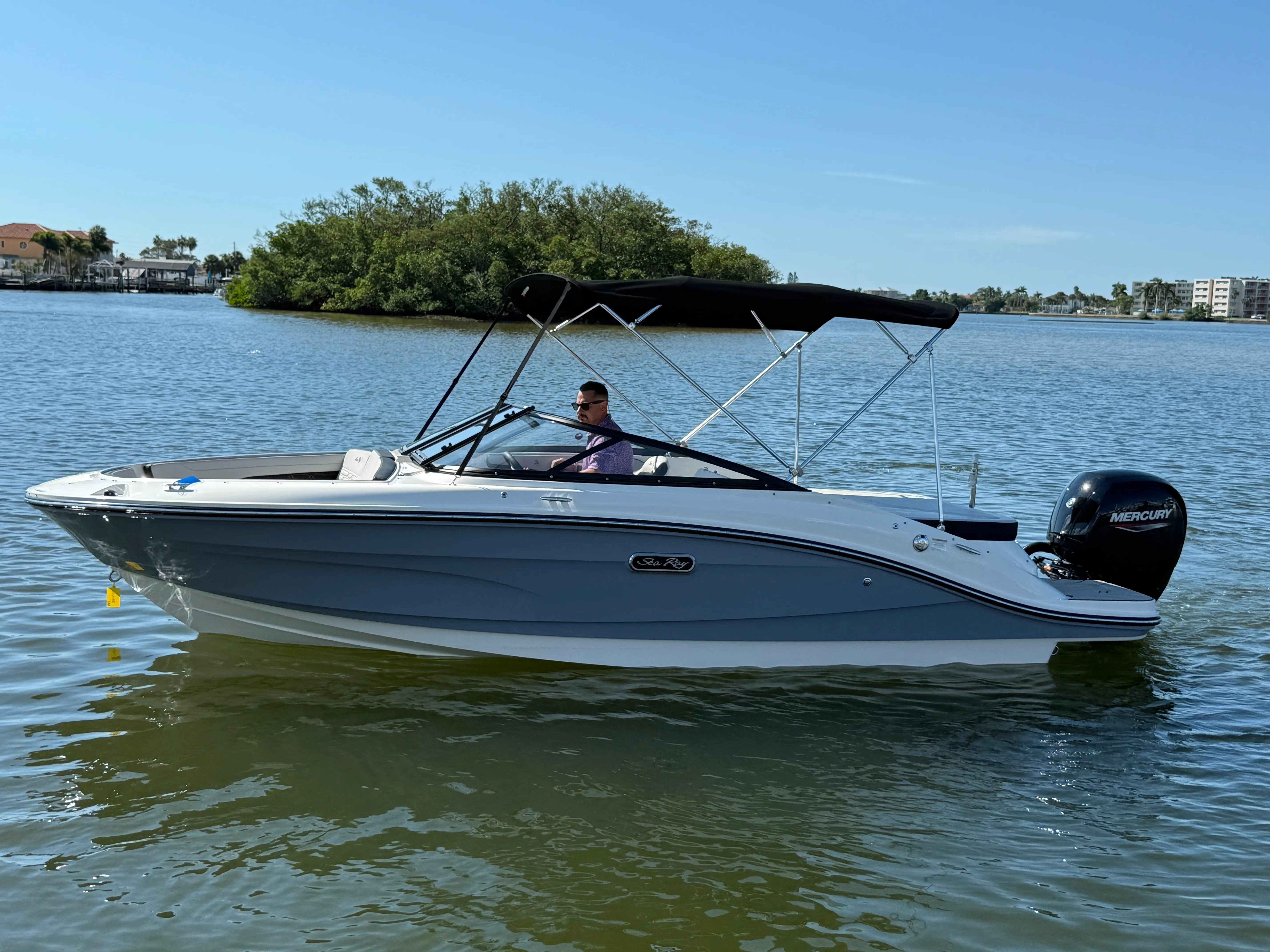 2025 Sea Ray SPX 190 Outboard Image Thumbnail #0