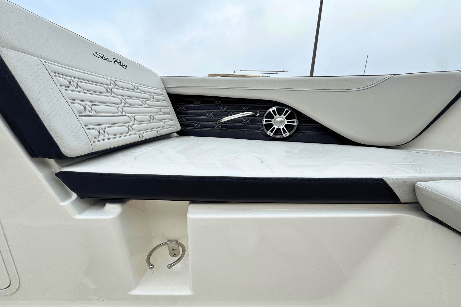 2025 Sea Ray SPX 190 Outboard Image Thumbnail #1