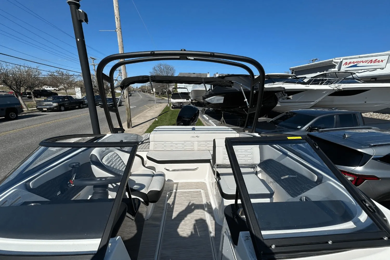 2025 Sea Ray SPX 190 Outboard Image Thumbnail #19