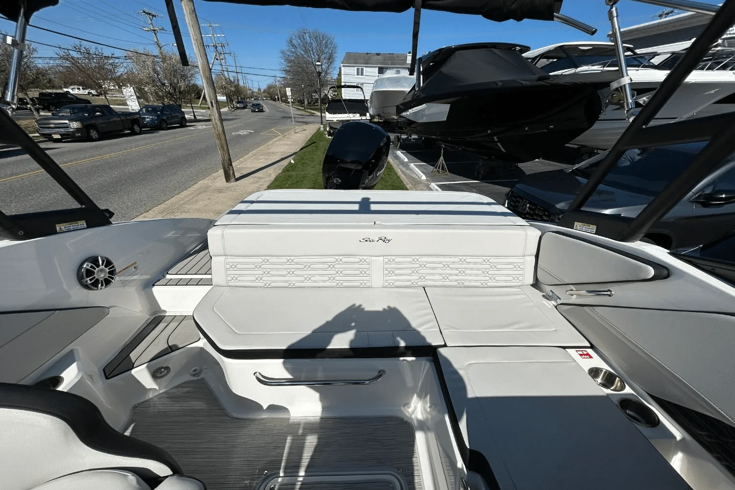 2025 Sea Ray SPX 190 Outboard Image Thumbnail #6
