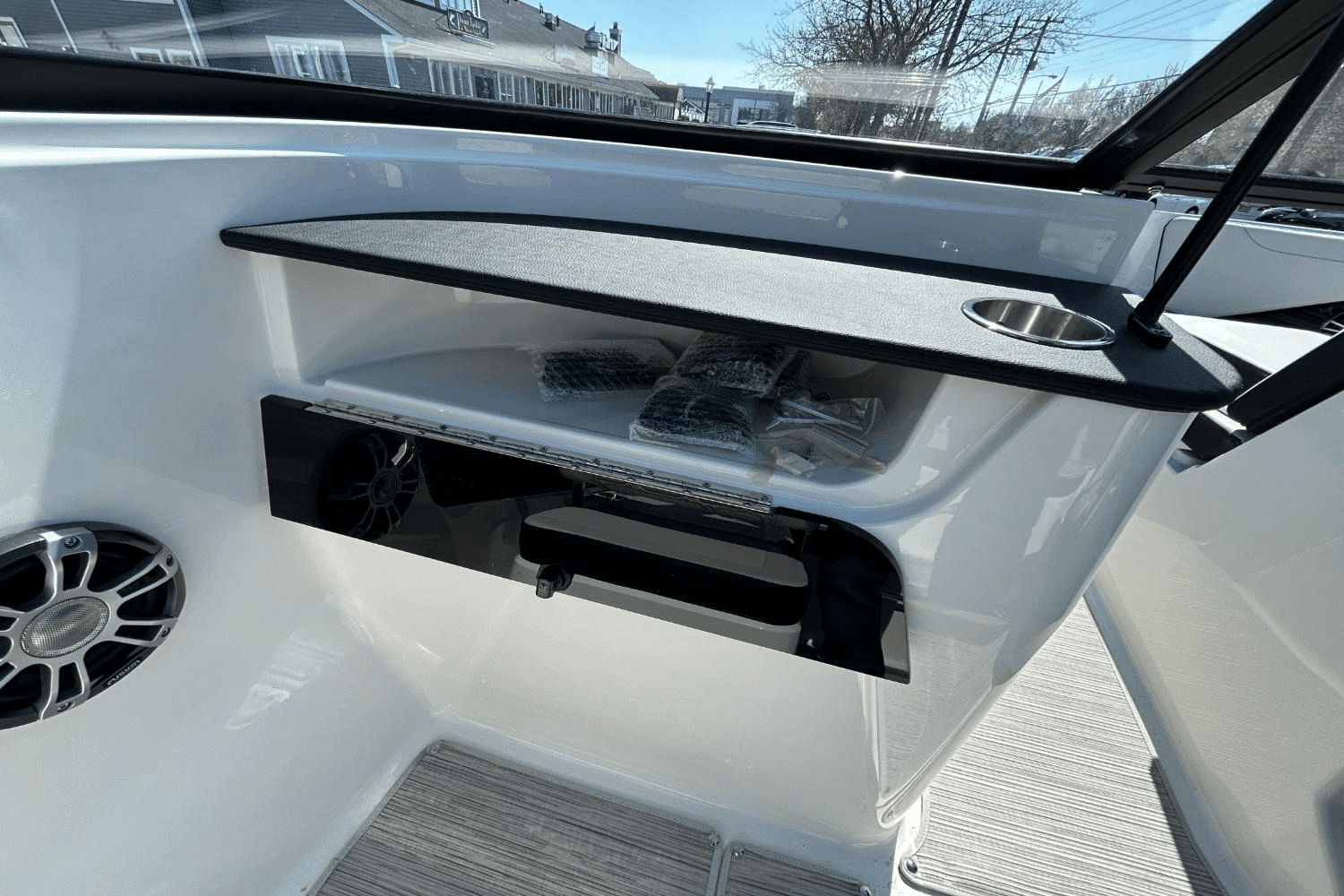 2025 Sea Ray SPX 190 Outboard Image Thumbnail #16