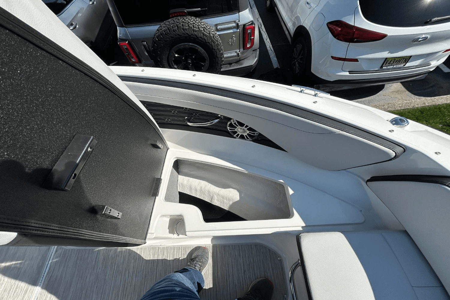 2025 Sea Ray SPX 190 Outboard Image Thumbnail #24