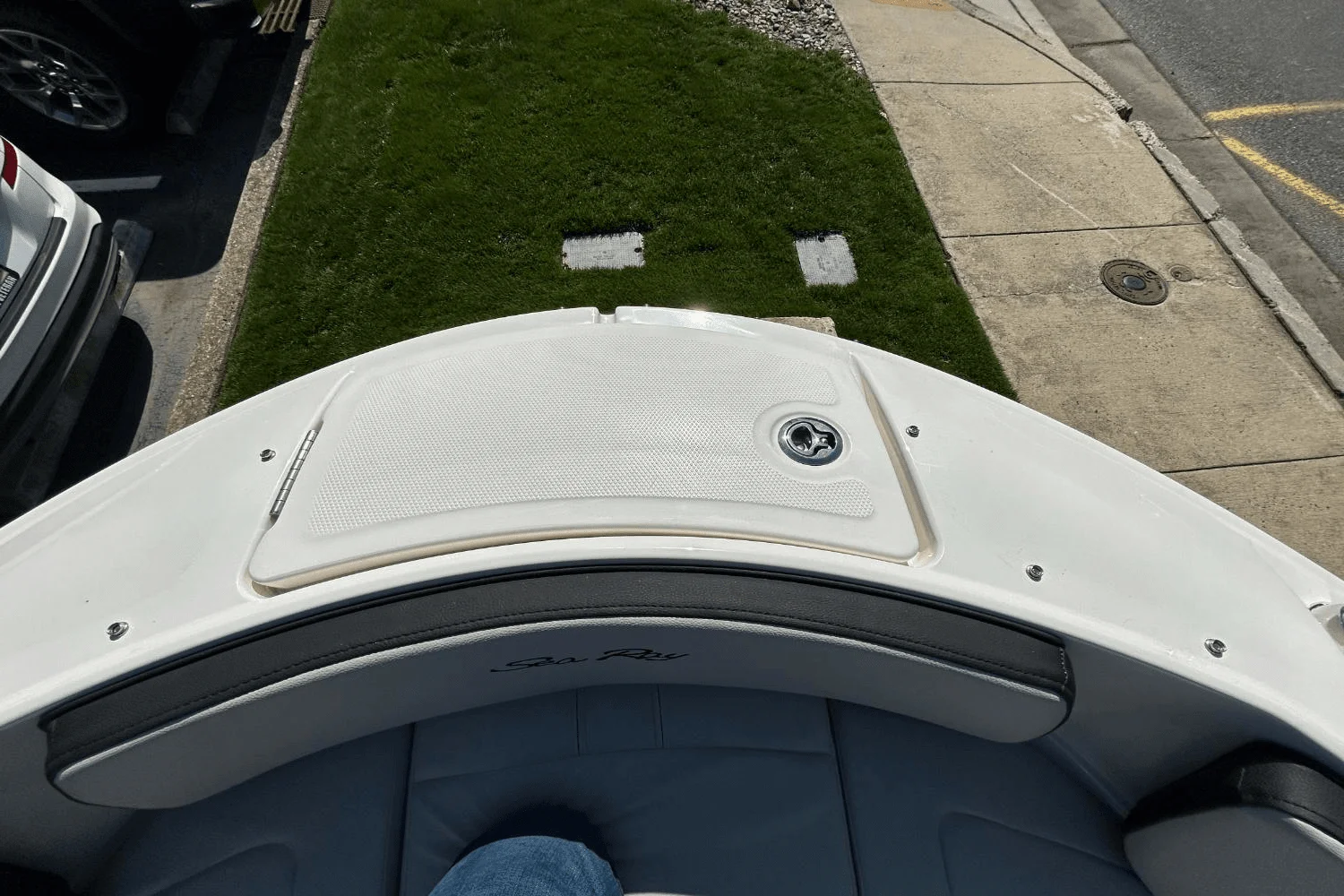 2025 Sea Ray SPX 190 Outboard Image Thumbnail #25