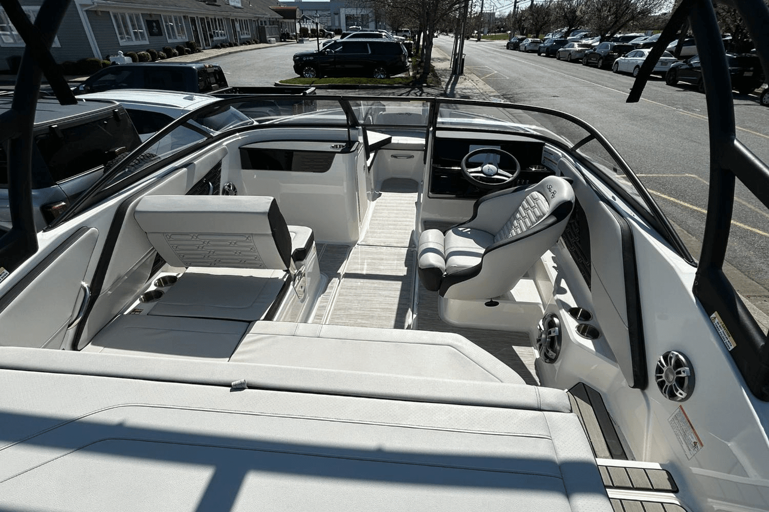 2025 Sea Ray SPX 190 Outboard Image Thumbnail #4