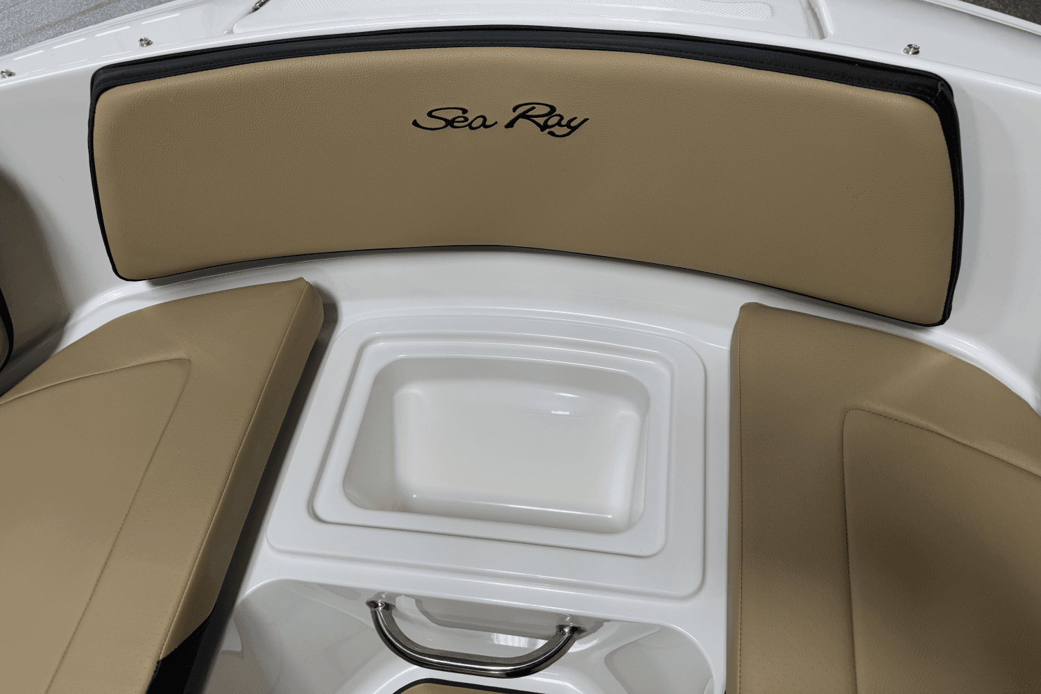 2025 Sea Ray SPX 190 Outboard Image Thumbnail #87