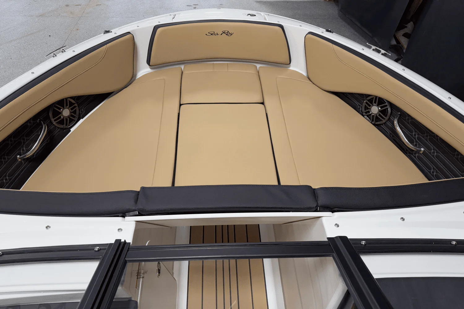 2025 Sea Ray SPX 190 Outboard Image Thumbnail #82