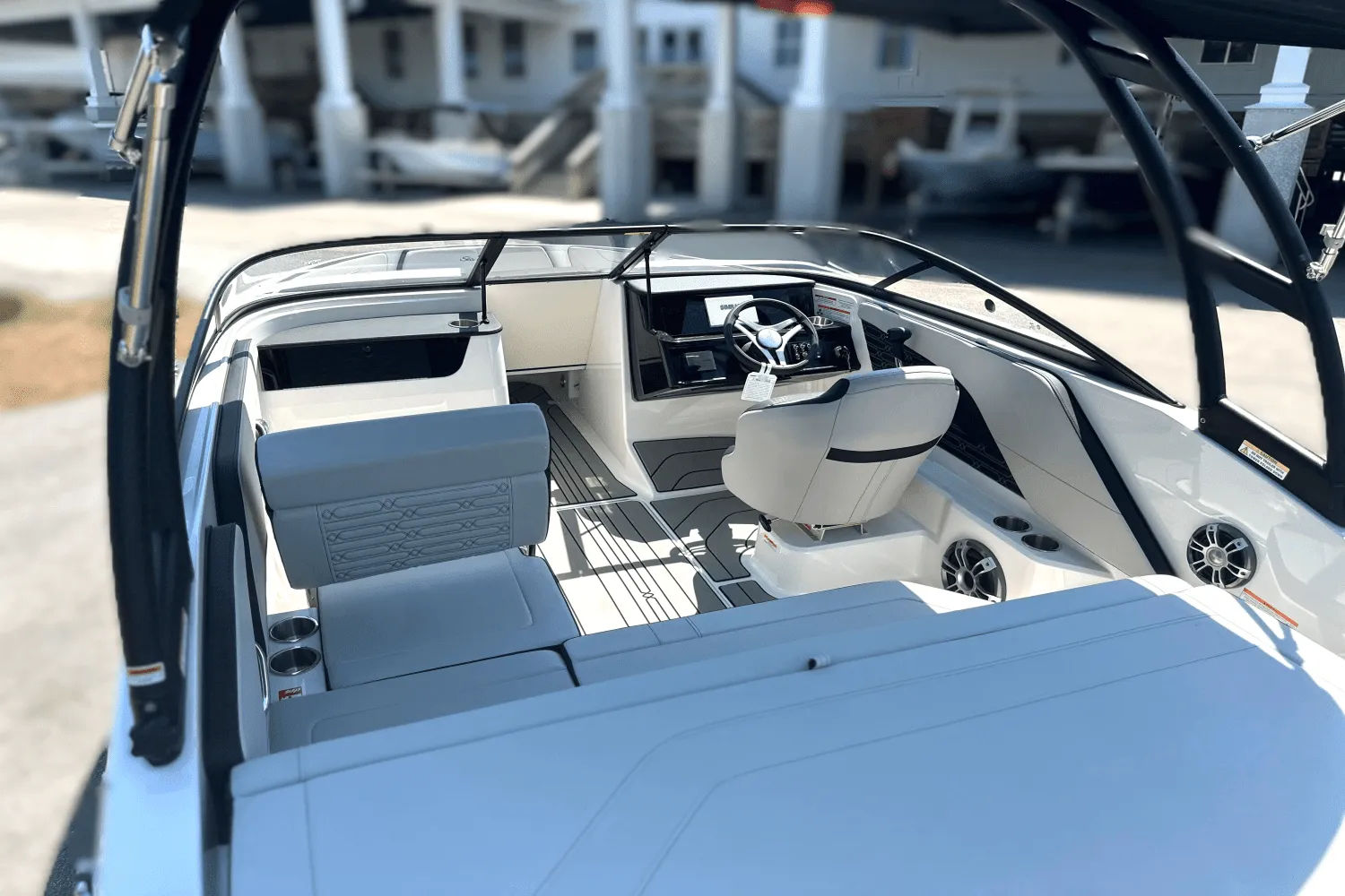 2025 Sea Ray SPX 190 Outboard Image Thumbnail #6