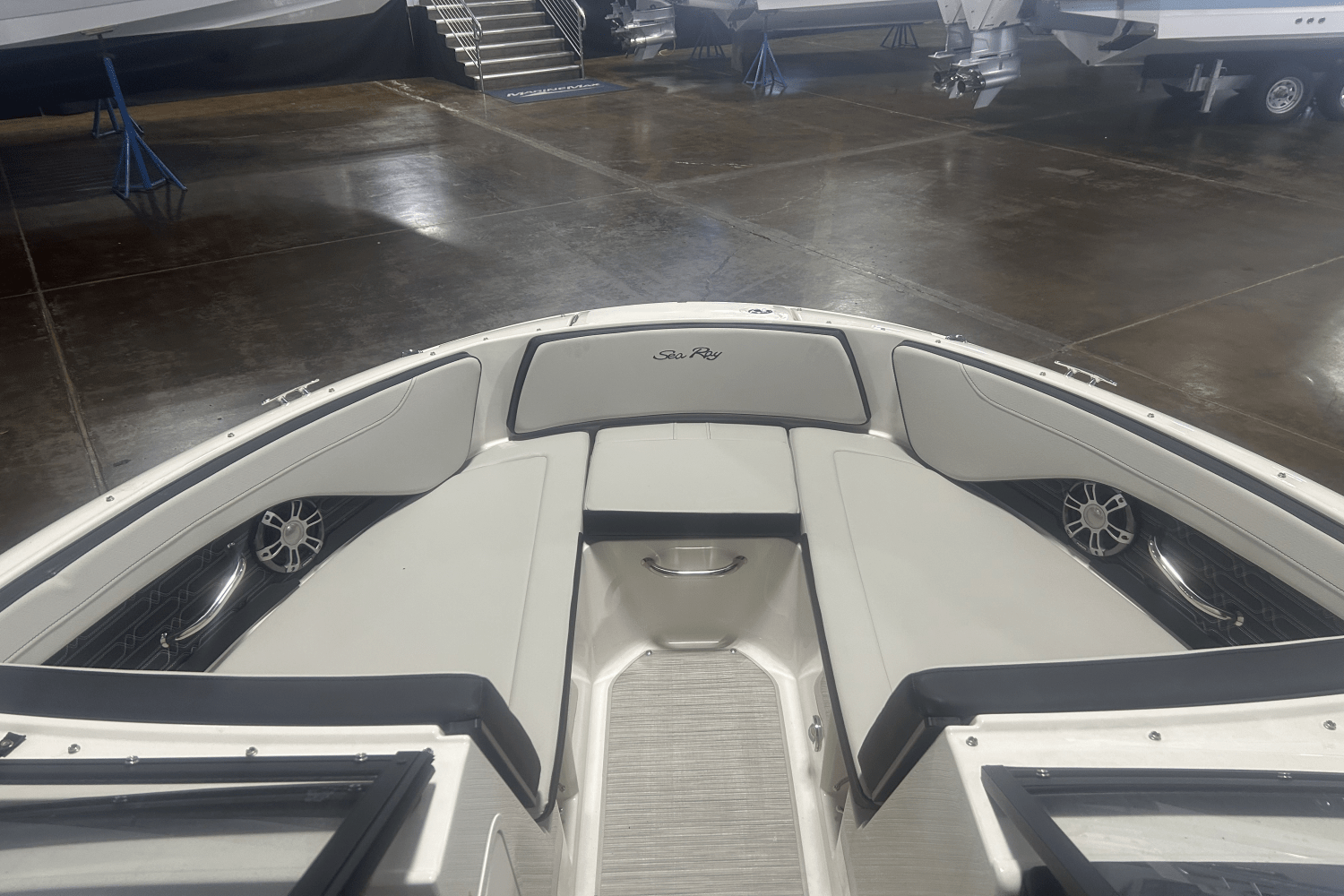 2025 Sea Ray SPX 190 Outboard Image Thumbnail #7