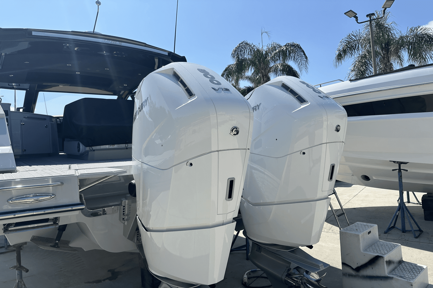 2024 Cruisers Yachts 42 GLS South Beach Outboard Image Thumbnail #10