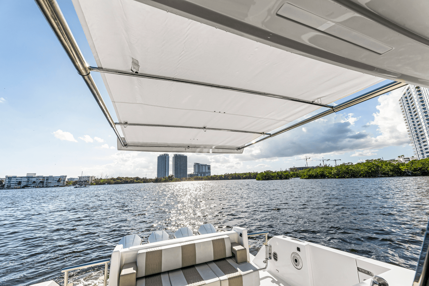 2021 Ocean Alexander 45 DIVERGENCE COUPE Image Thumbnail #21