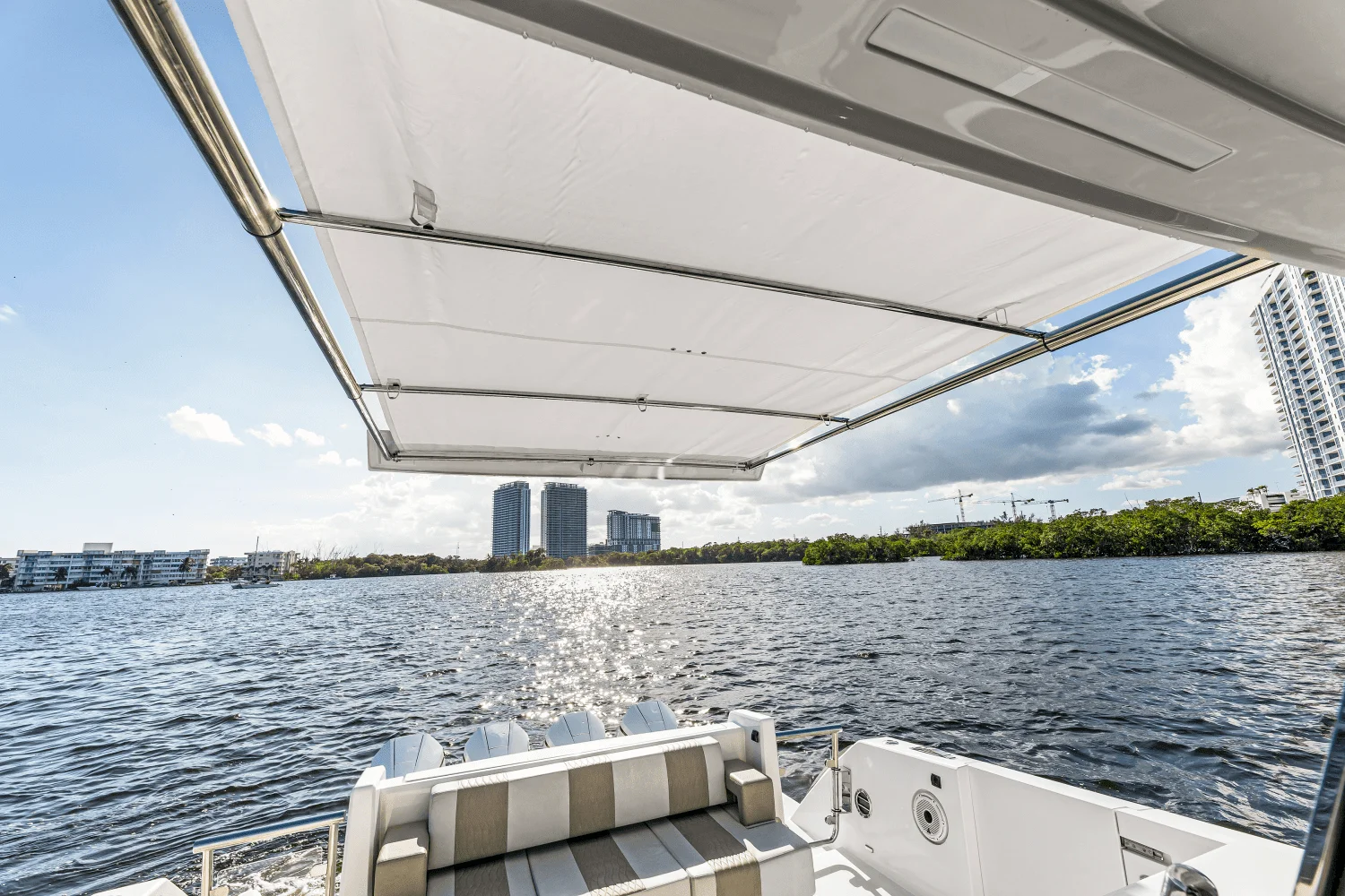 2021 Ocean Alexander 45 DIVERGENCE COUPE Image Thumbnail #21