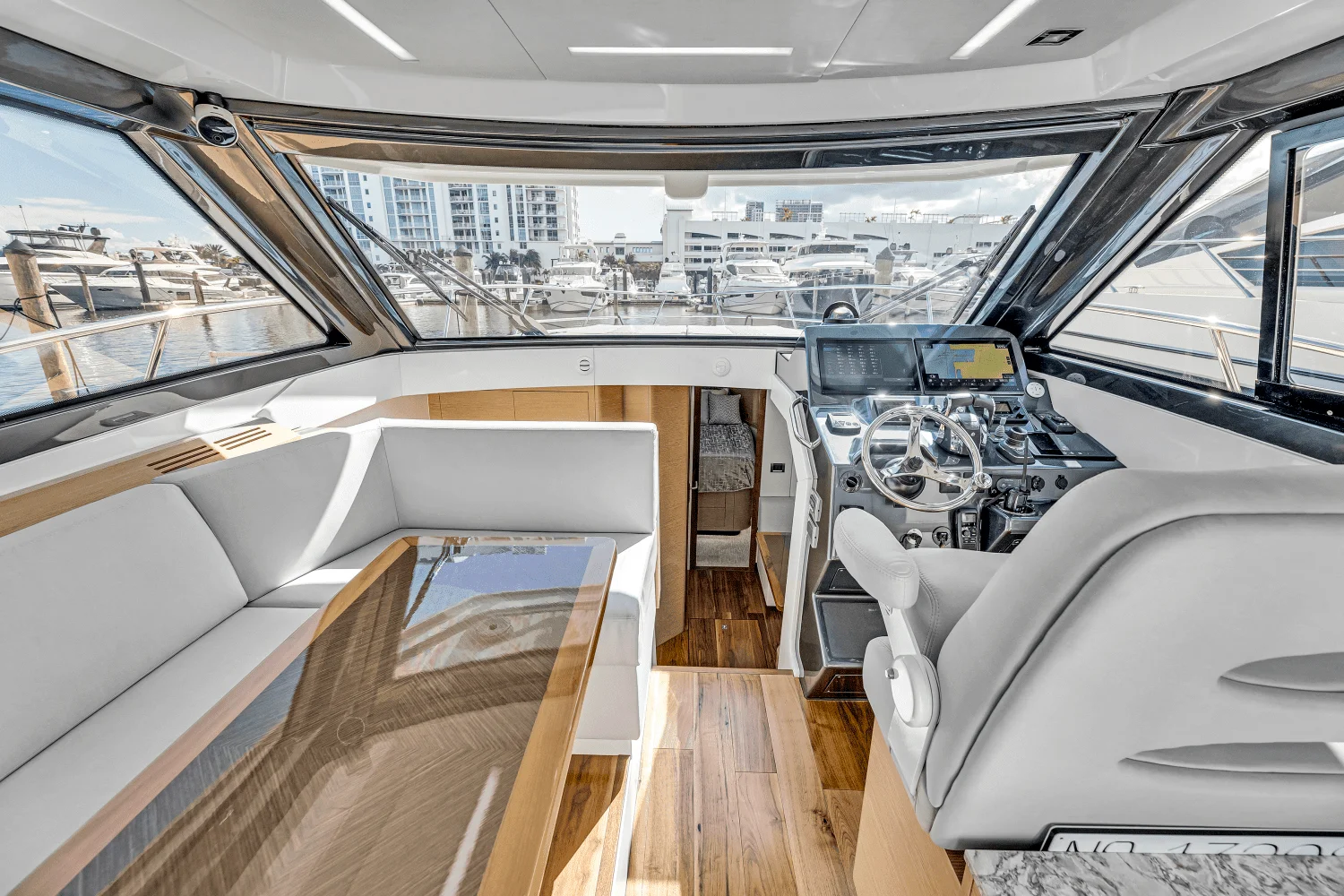 2021 Ocean Alexander 45 DIVERGENCE COUPE Image Thumbnail #25