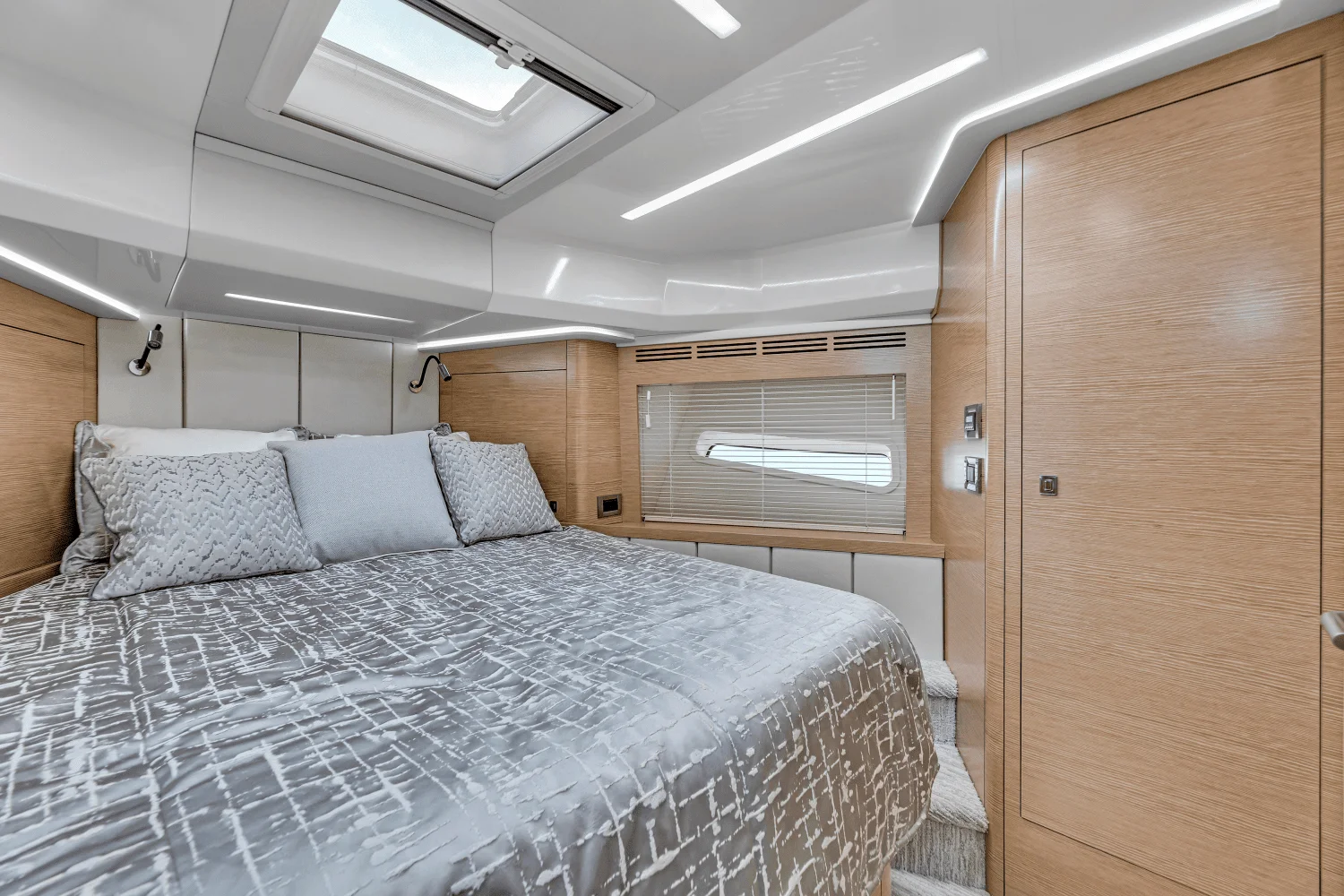 2021 Ocean Alexander 45 DIVERGENCE COUPE Image Thumbnail #44